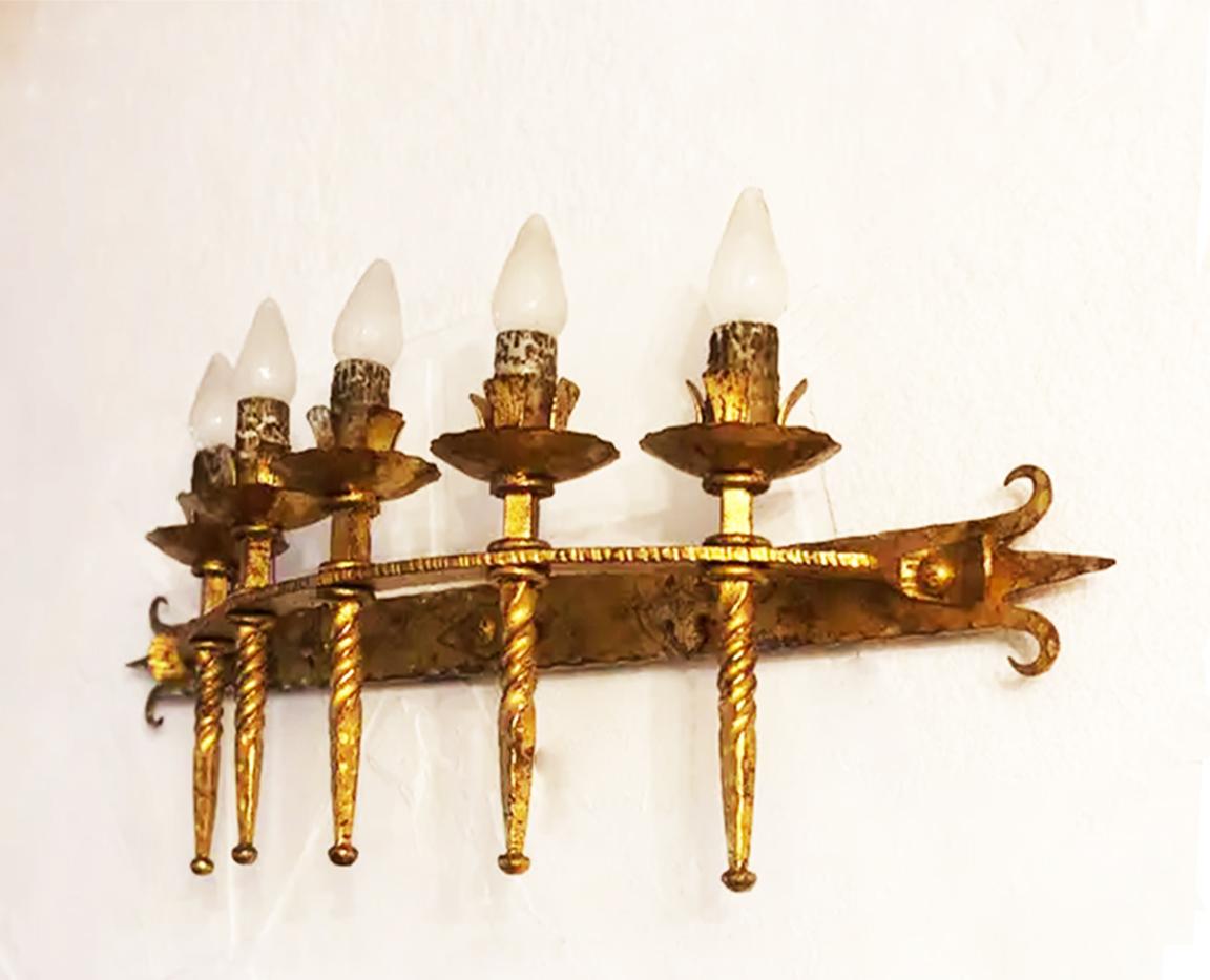 Large Torch Wall Sconce Lamp Gold Leaf Wrought Iron 5 Bulbs, Spain In Good Condition For Sale In Mombuey, Zamora