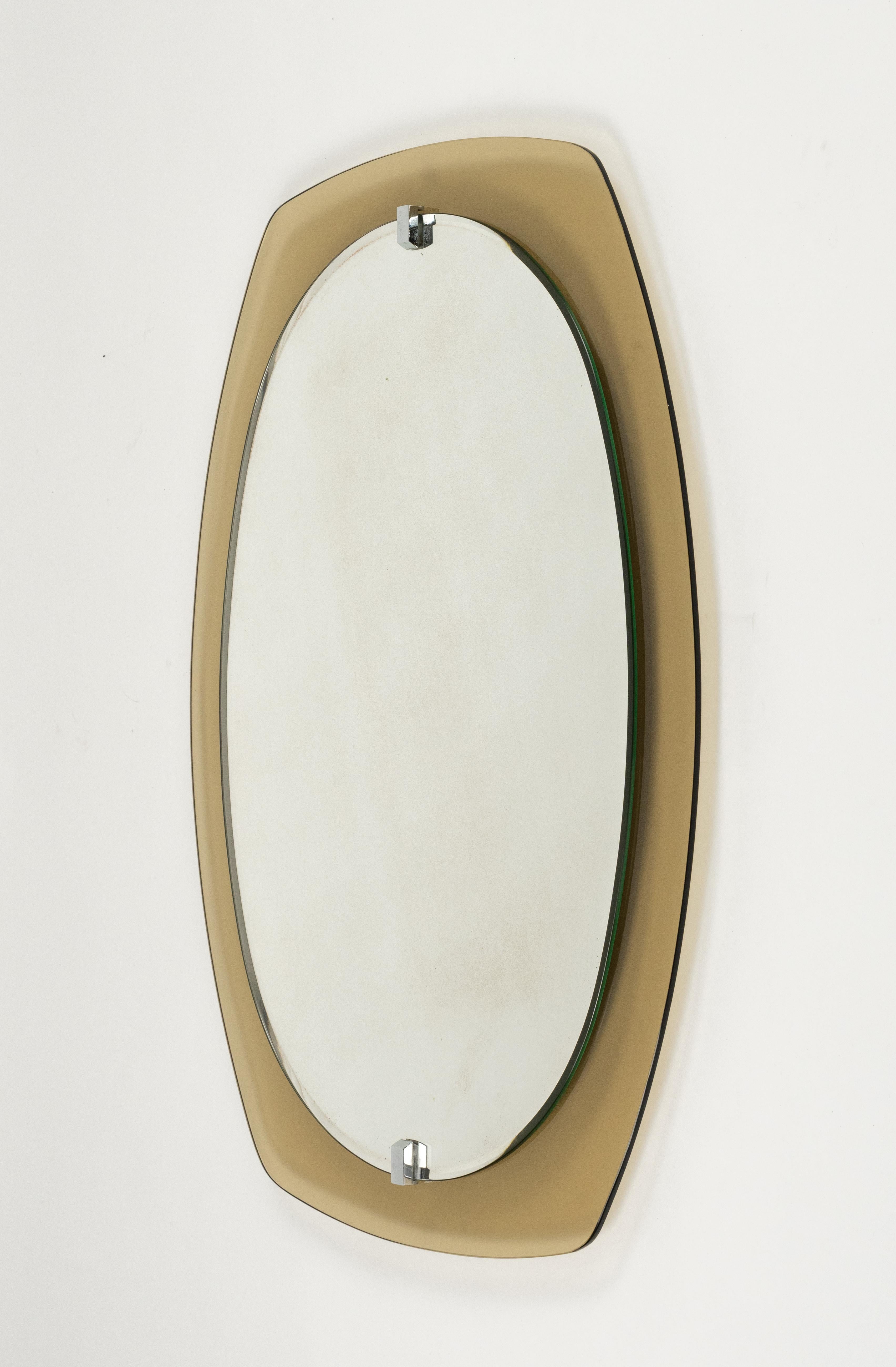 Midcentury Wandspiegel Abgeschrägter Rahmen aus Rauchglas von Veca, Italien 1970er im Angebot 1