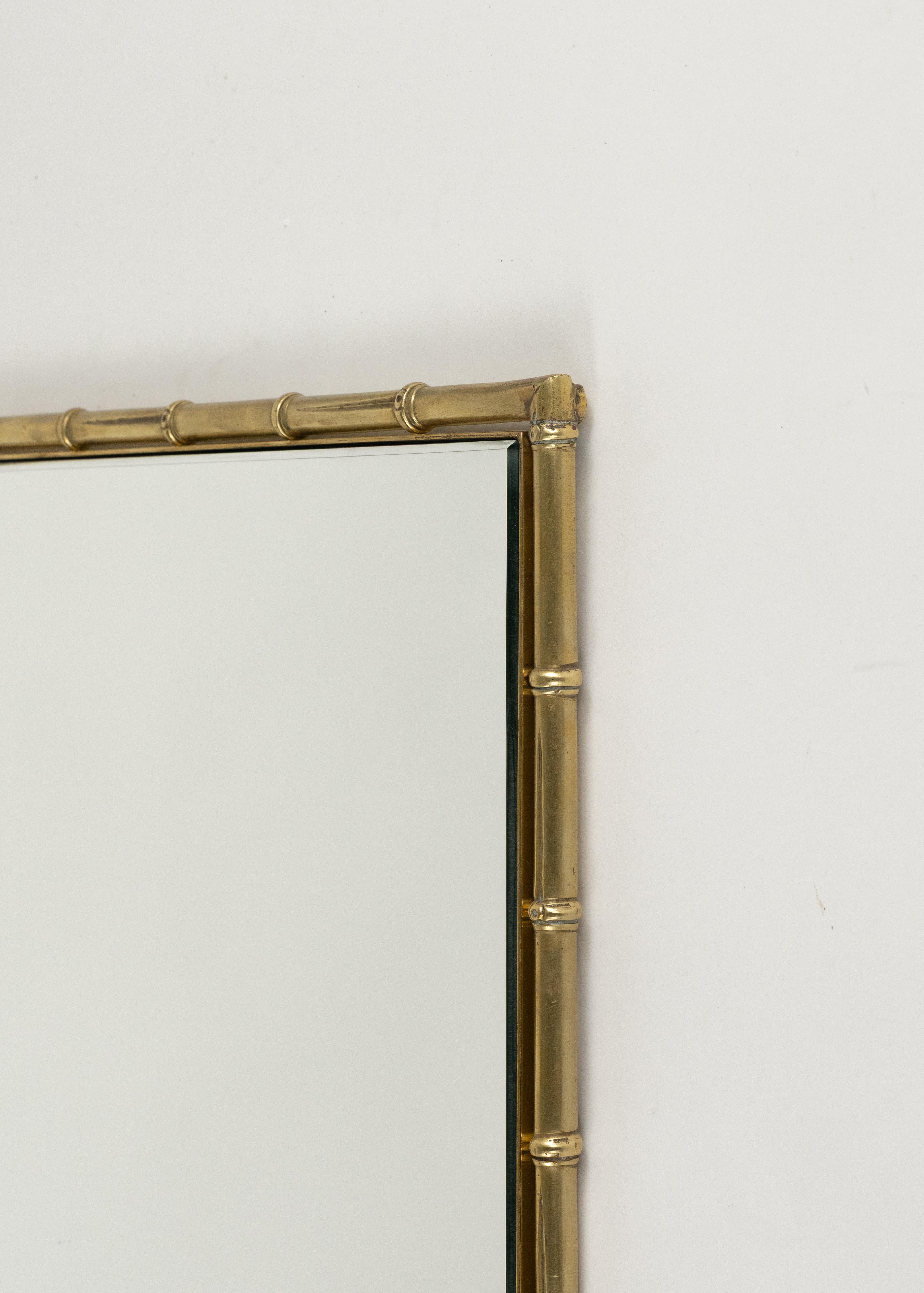 Midcentury Wandspiegel Faux Bamboo Messing, Maison Bagués Stil, Italien 1960s (Mitte des 20. Jahrhunderts) im Angebot