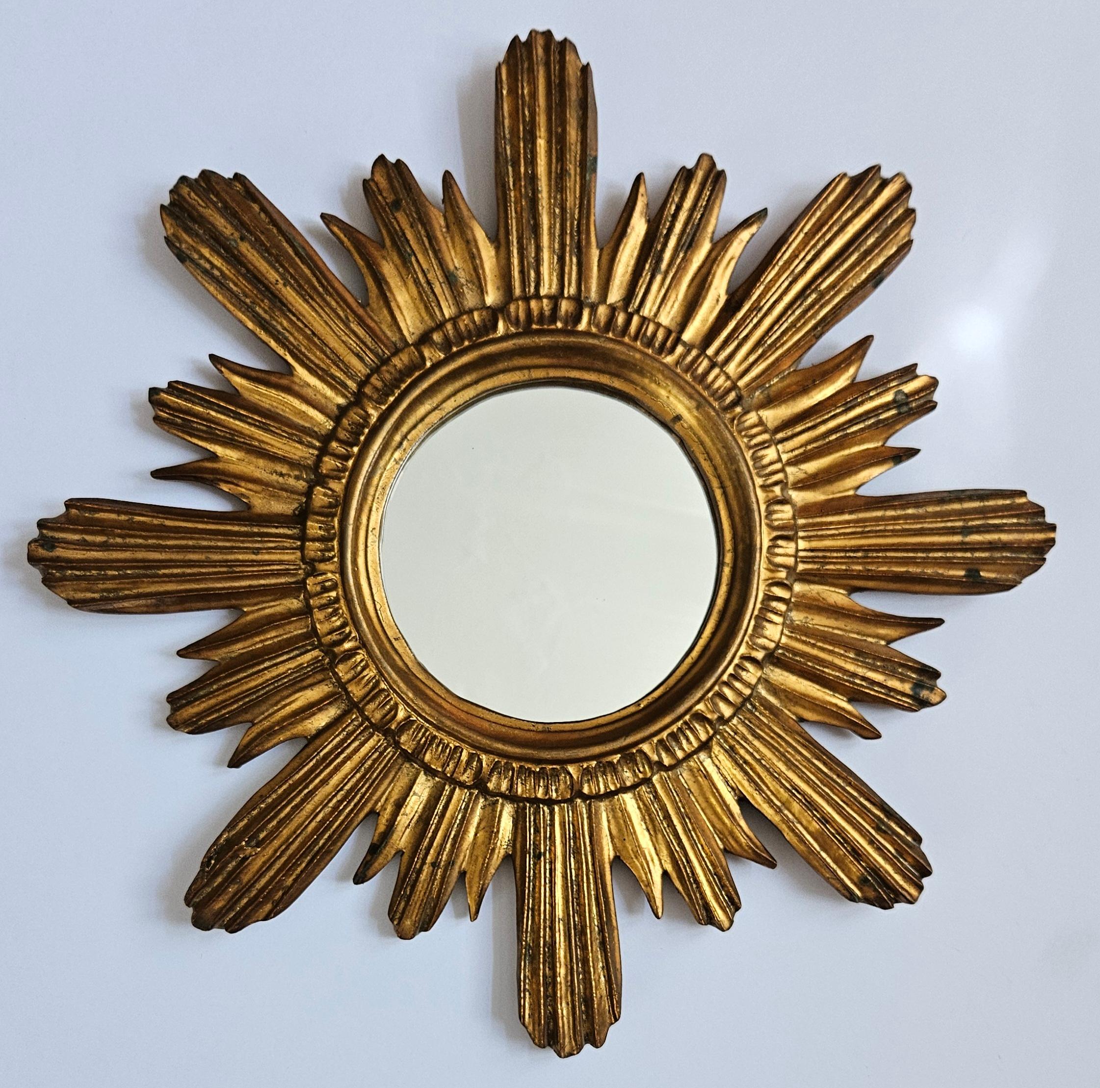 Italian Midcentury Wall Mirror Gilted Wood Sunburst Starburst Stucco, Italy, 1950s