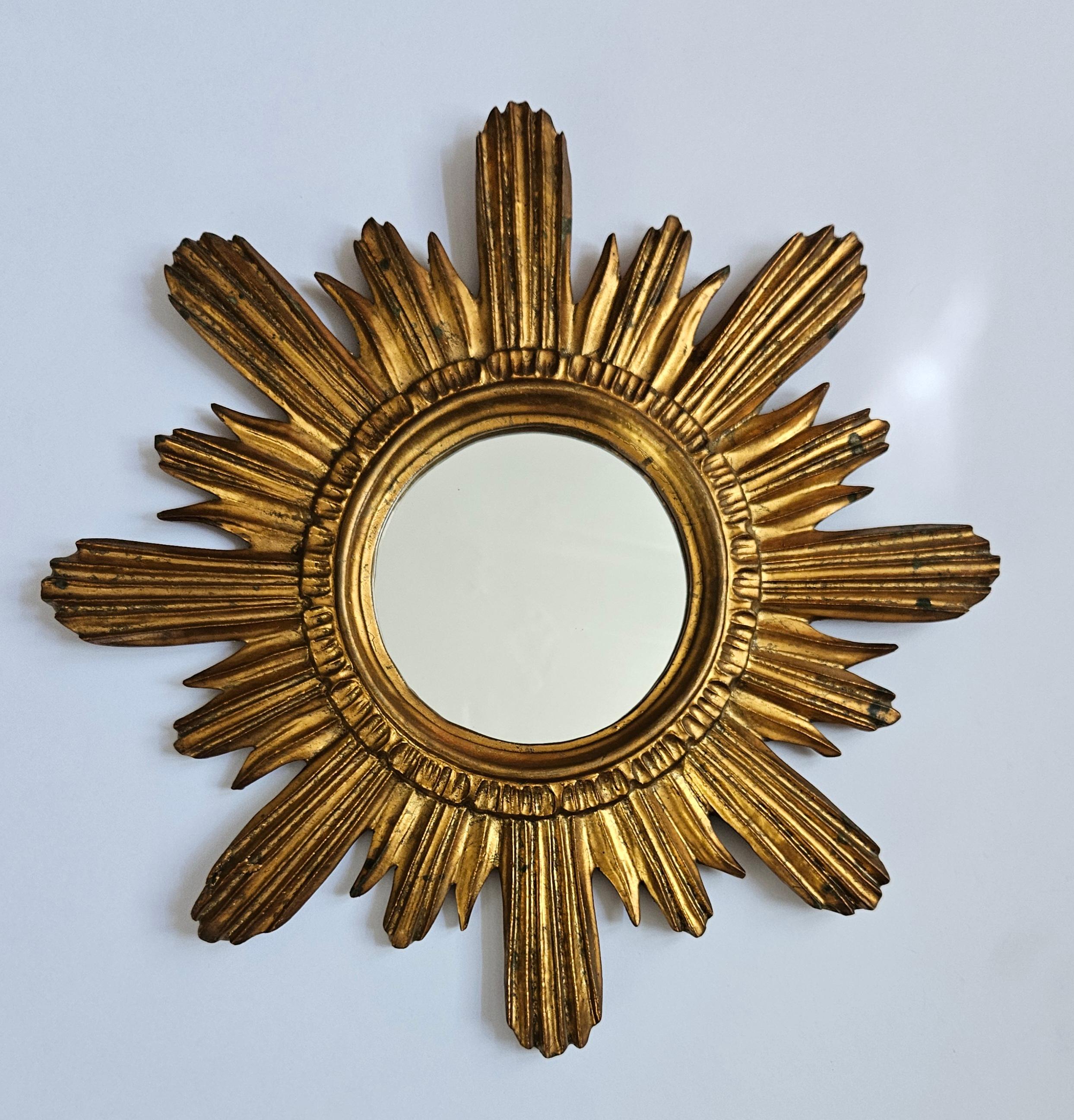 Midcentury Wall Mirror Gilted Wood Sunburst Starburst Stucco, Italy, 1950s In Good Condition In Praha, CZ