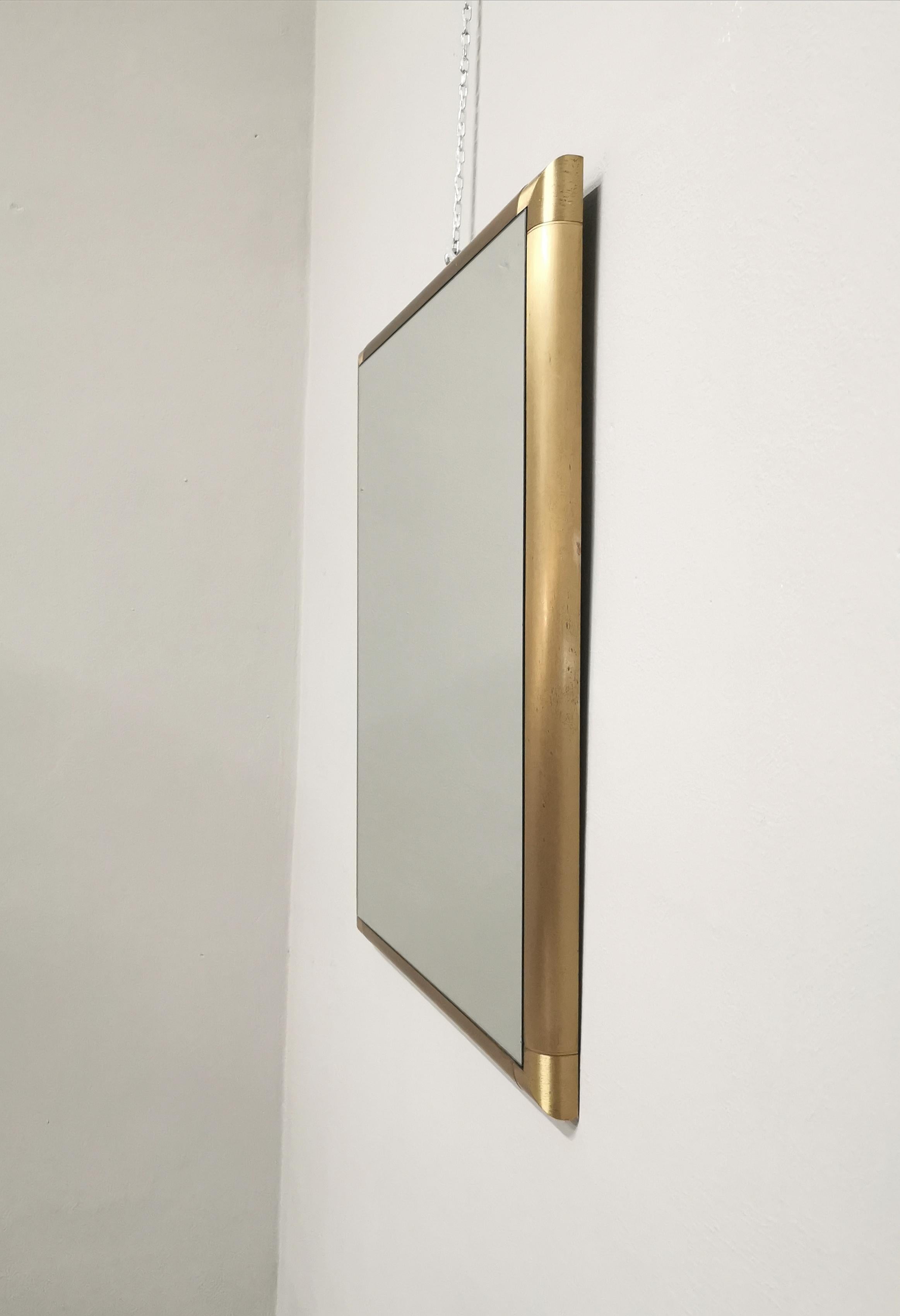 Midcentury Wandspiegel Massiv Messing Rechteckig Italienisches Design 1960s (Moderne der Mitte des Jahrhunderts) im Angebot