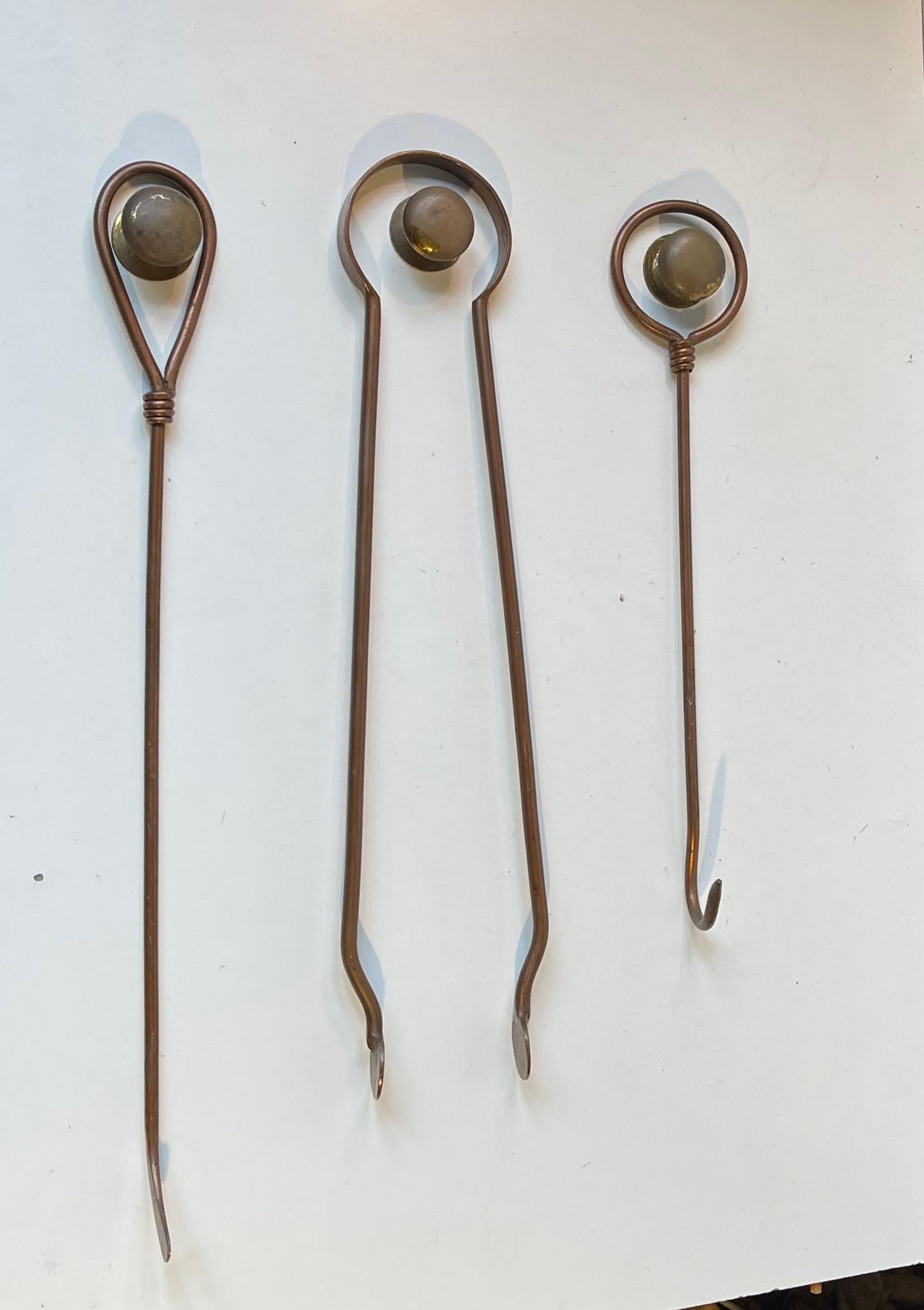 Européen Outils de cheminée murales du milieu du siècle dernier en cuivre, années 1960 en vente