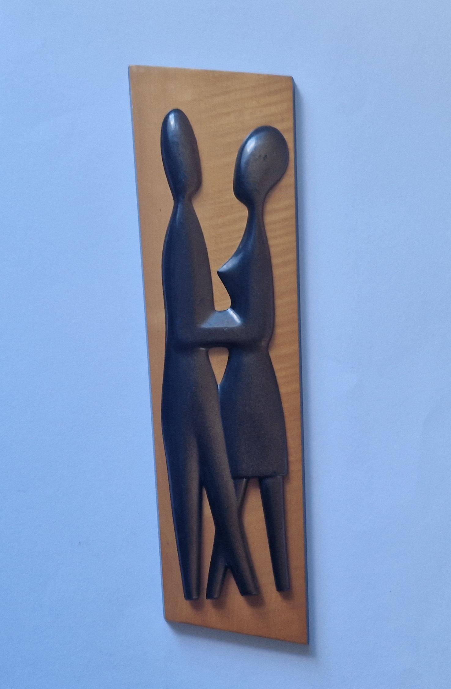 Escultura mural de madera de mediados de siglo Amantes, años 70 Moderno de mediados de siglo en venta