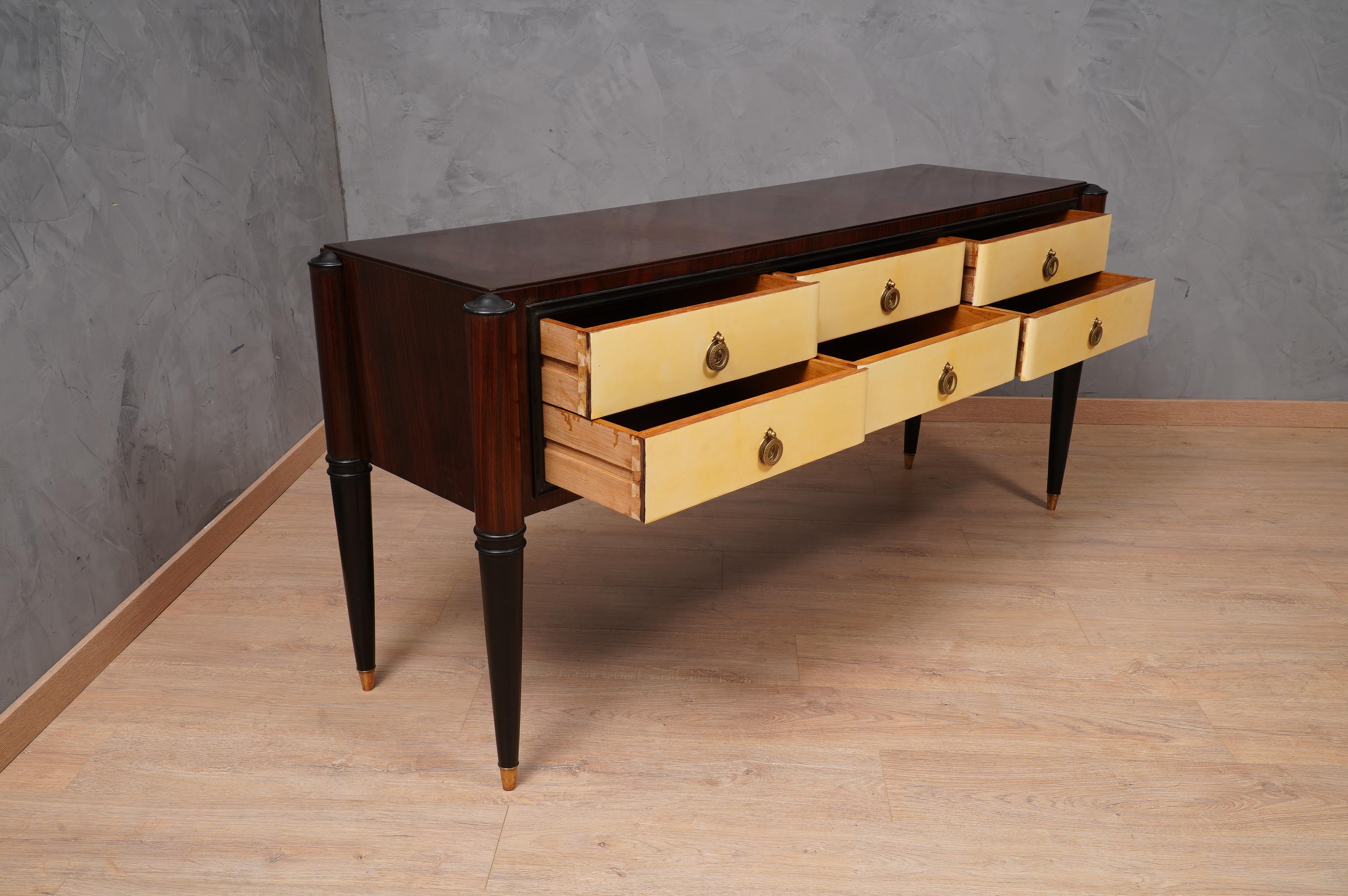 MidCentury Walnut and Goatskin Italian Style Commodes and Chests of Drawer, 1950 In Good Condition For Sale In Rome, IT