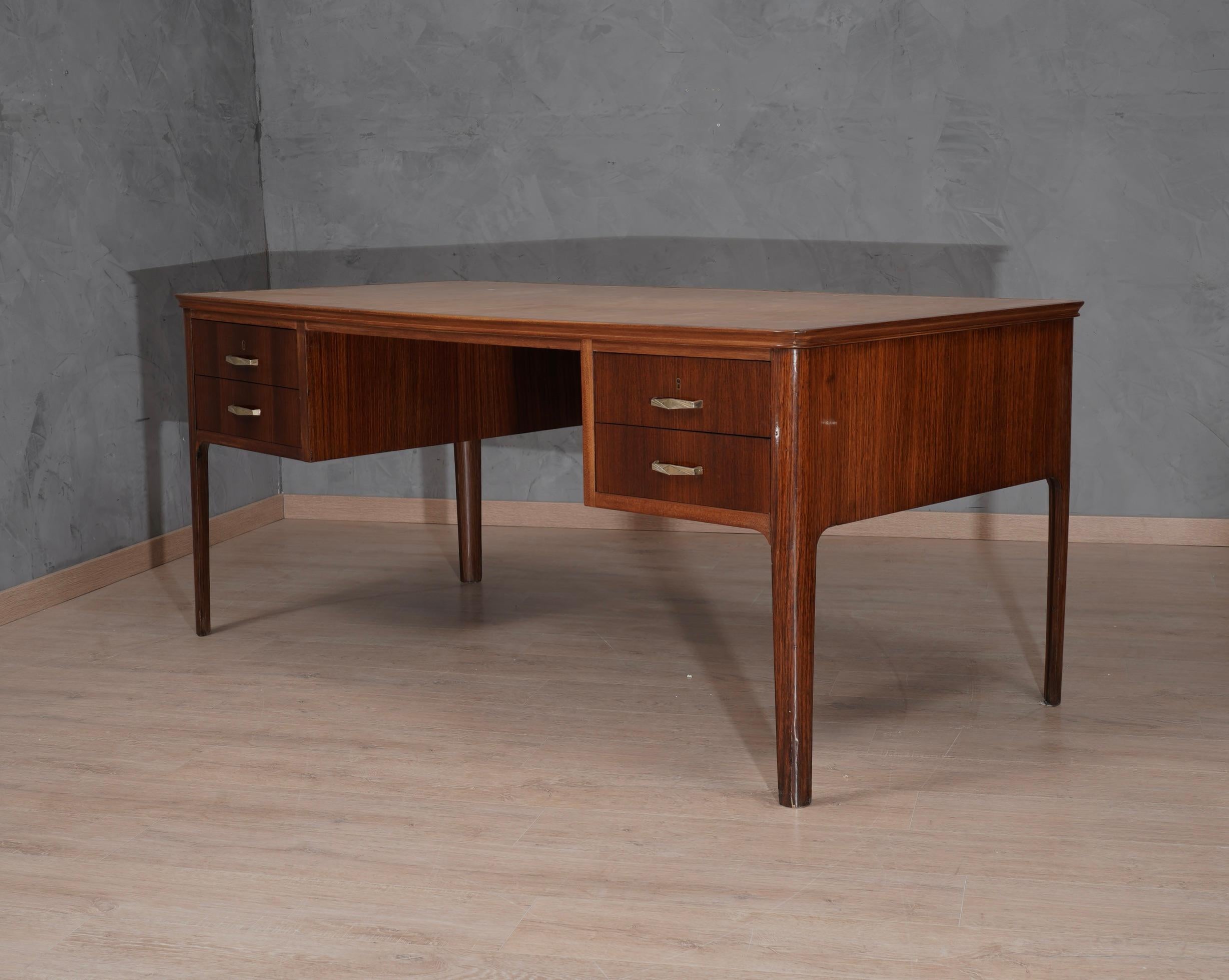 Midcentury Walnut and Leather Italian Writing Desk, 1950 For Sale 7