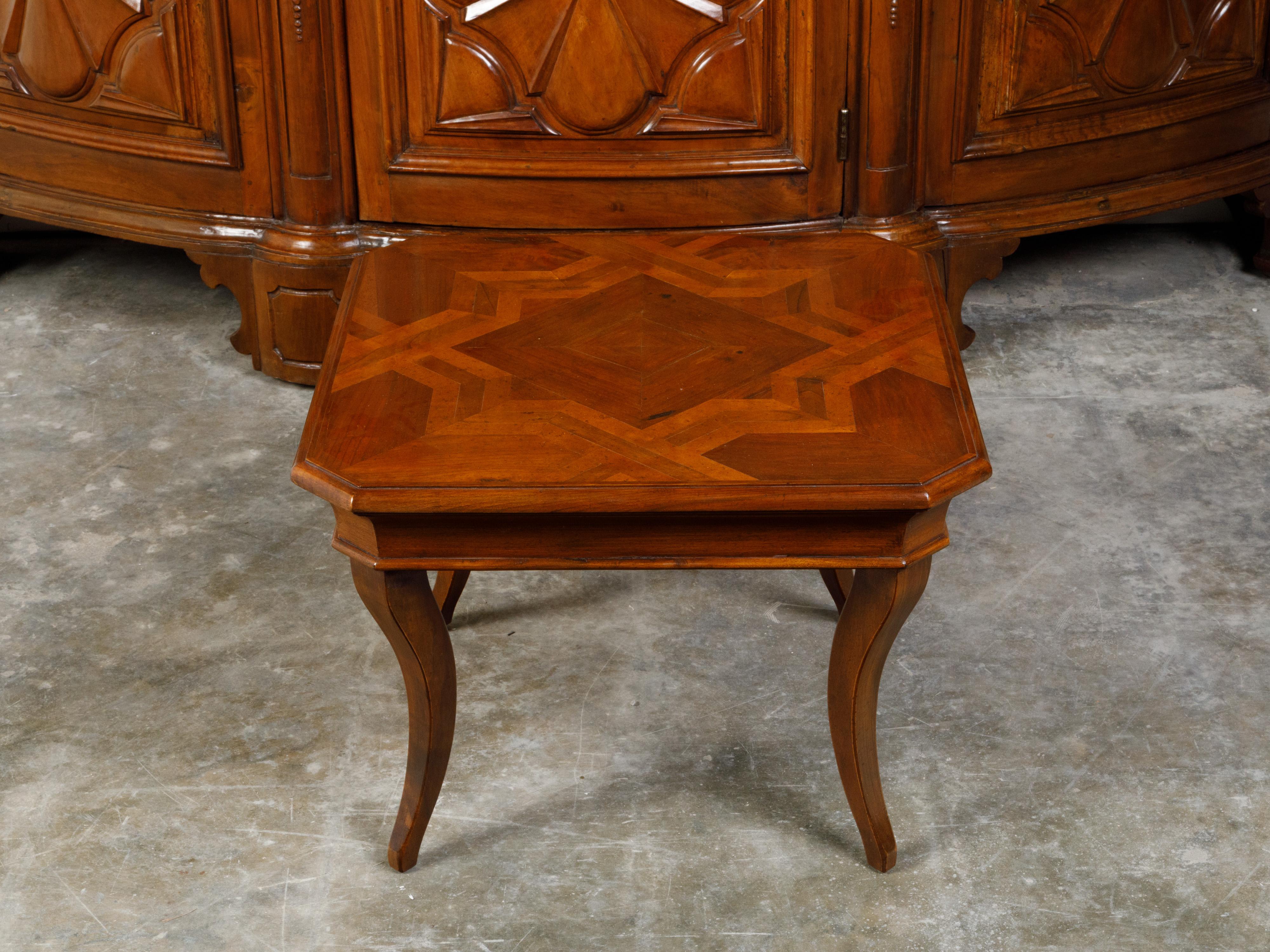 Midcentury Walnut Coffee Table with Star Inlay and Curving Legs For Sale 6