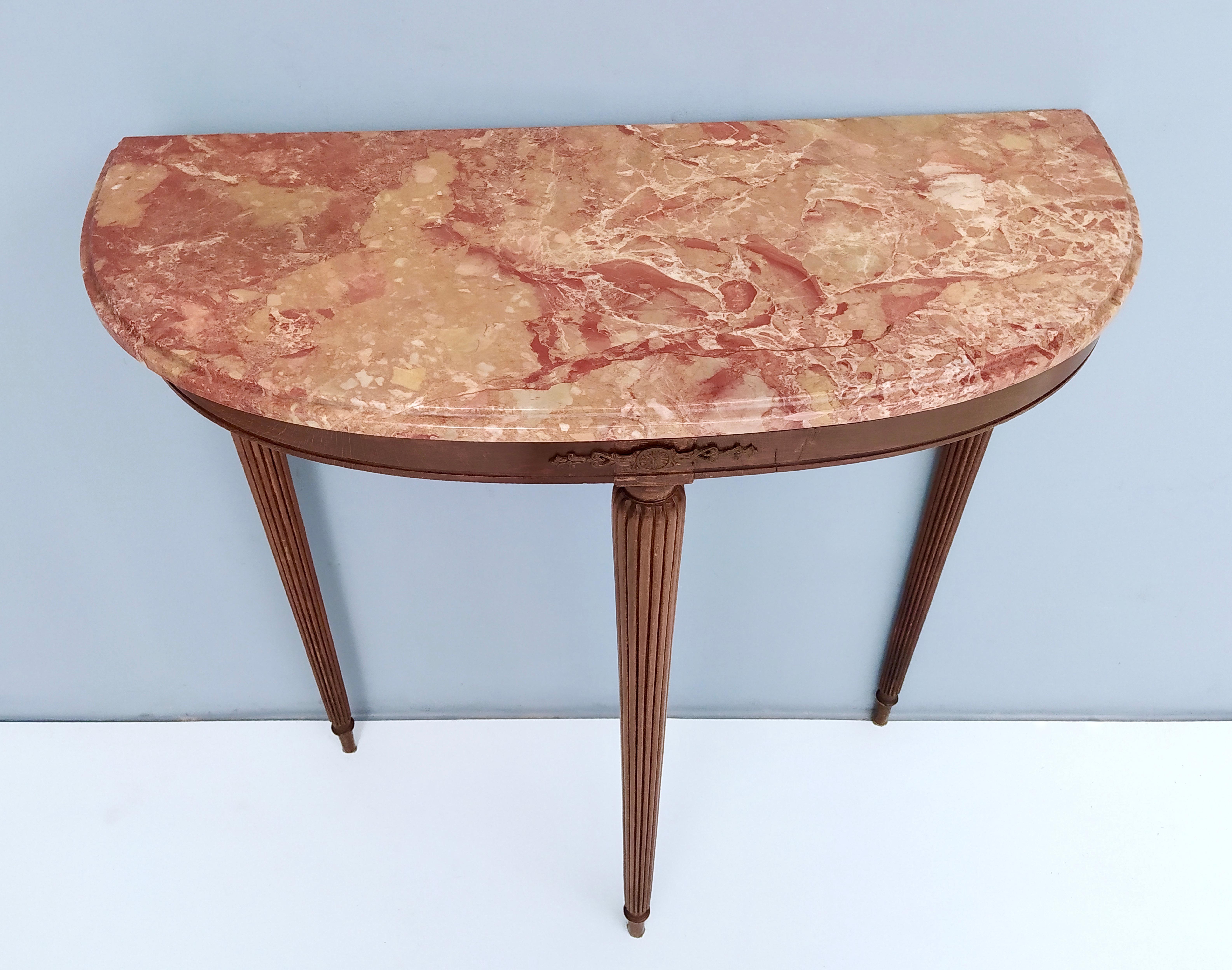 Midcentury Walnut Console Table with Red Travertine Marble Top, Italy, 1960s In Good Condition In Bresso, Lombardy