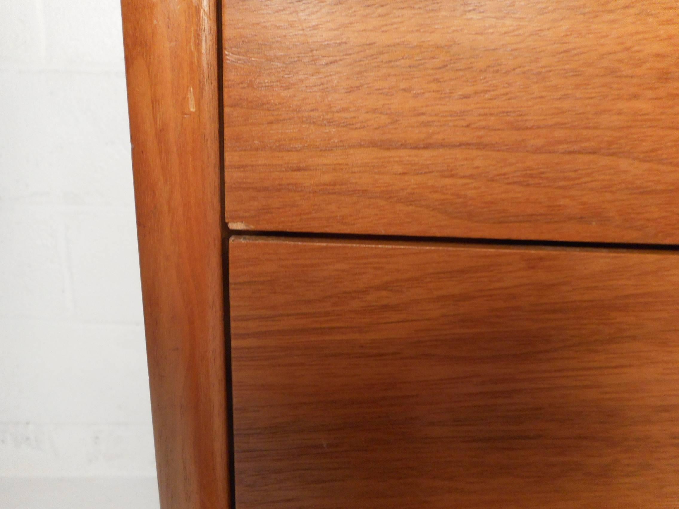 Midcentury Walnut Credenza by Drexel In Good Condition In Brooklyn, NY