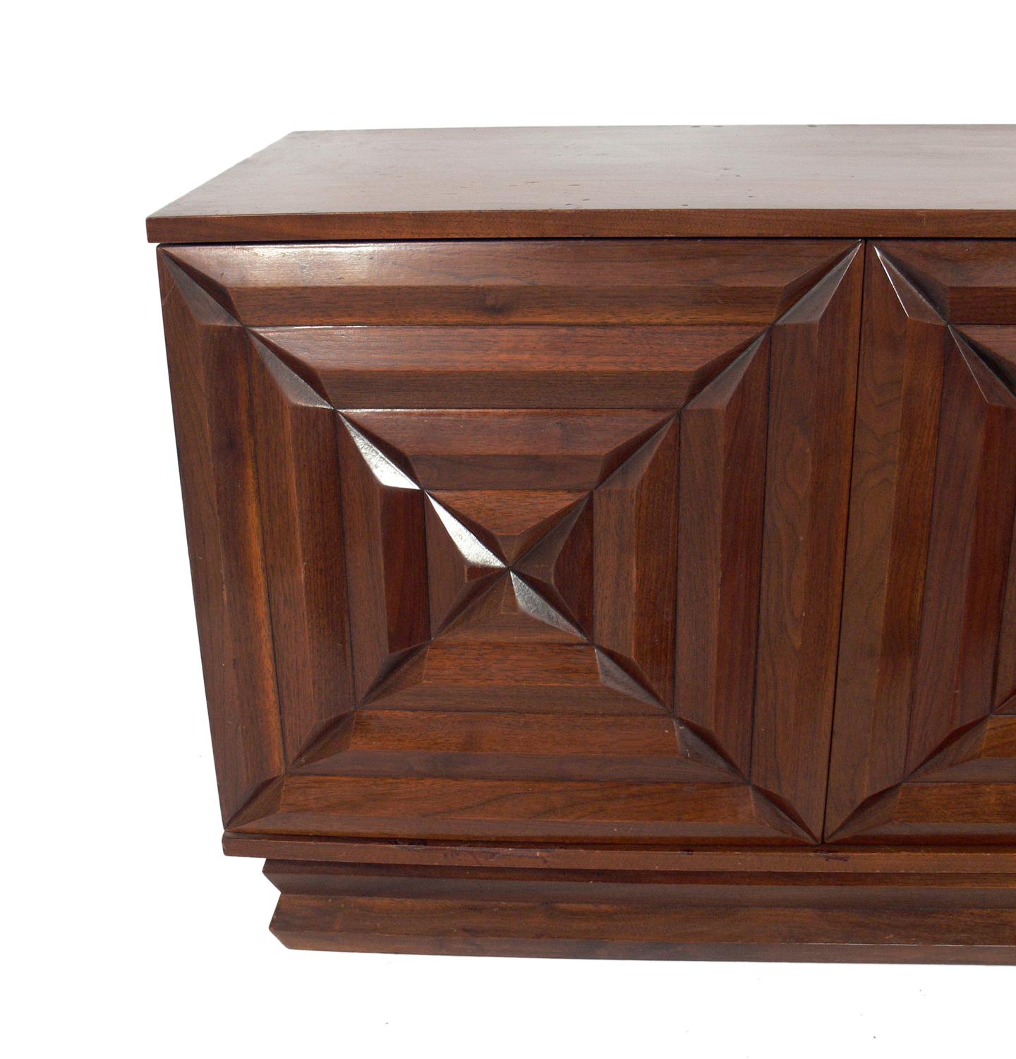 American Midcentury Walnut Credenza with Geometric Carved Doors