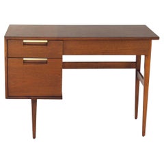 Scrivania in noce del Medioevo di Robinson Furniture