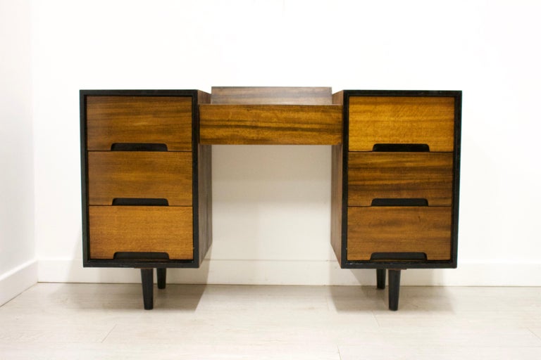 British Midcentury Walnut Dressing Table from Stag Furniture, 1960s For Sale
