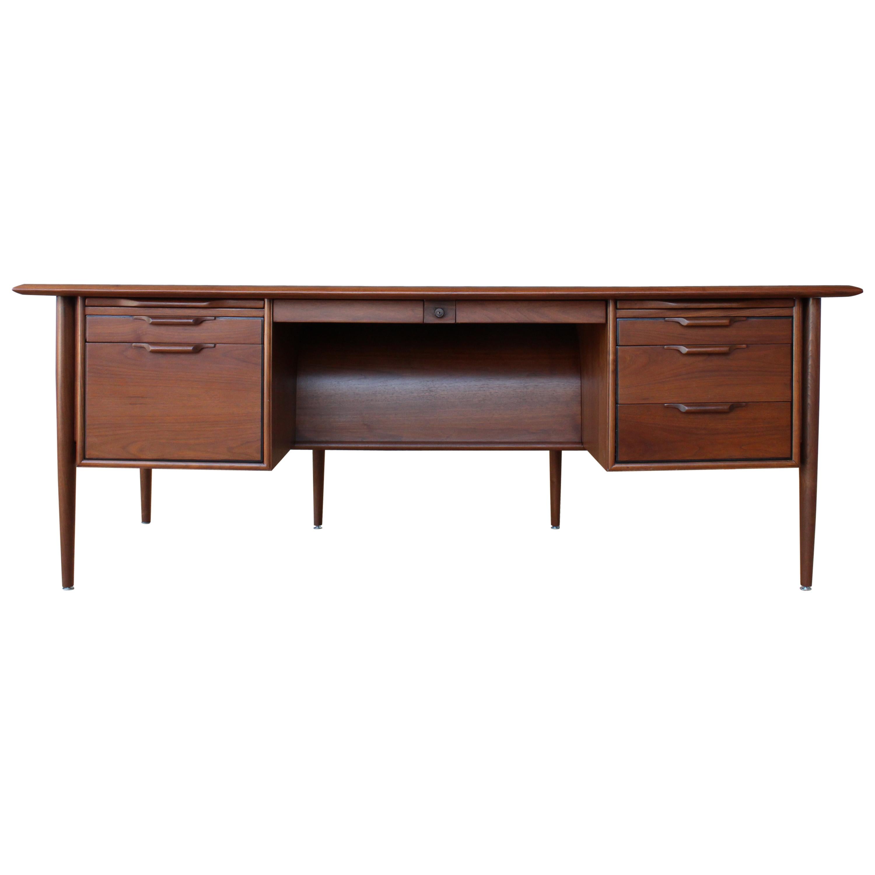 Midcentury Walnut Executive Desk, U.S.A, 1960s