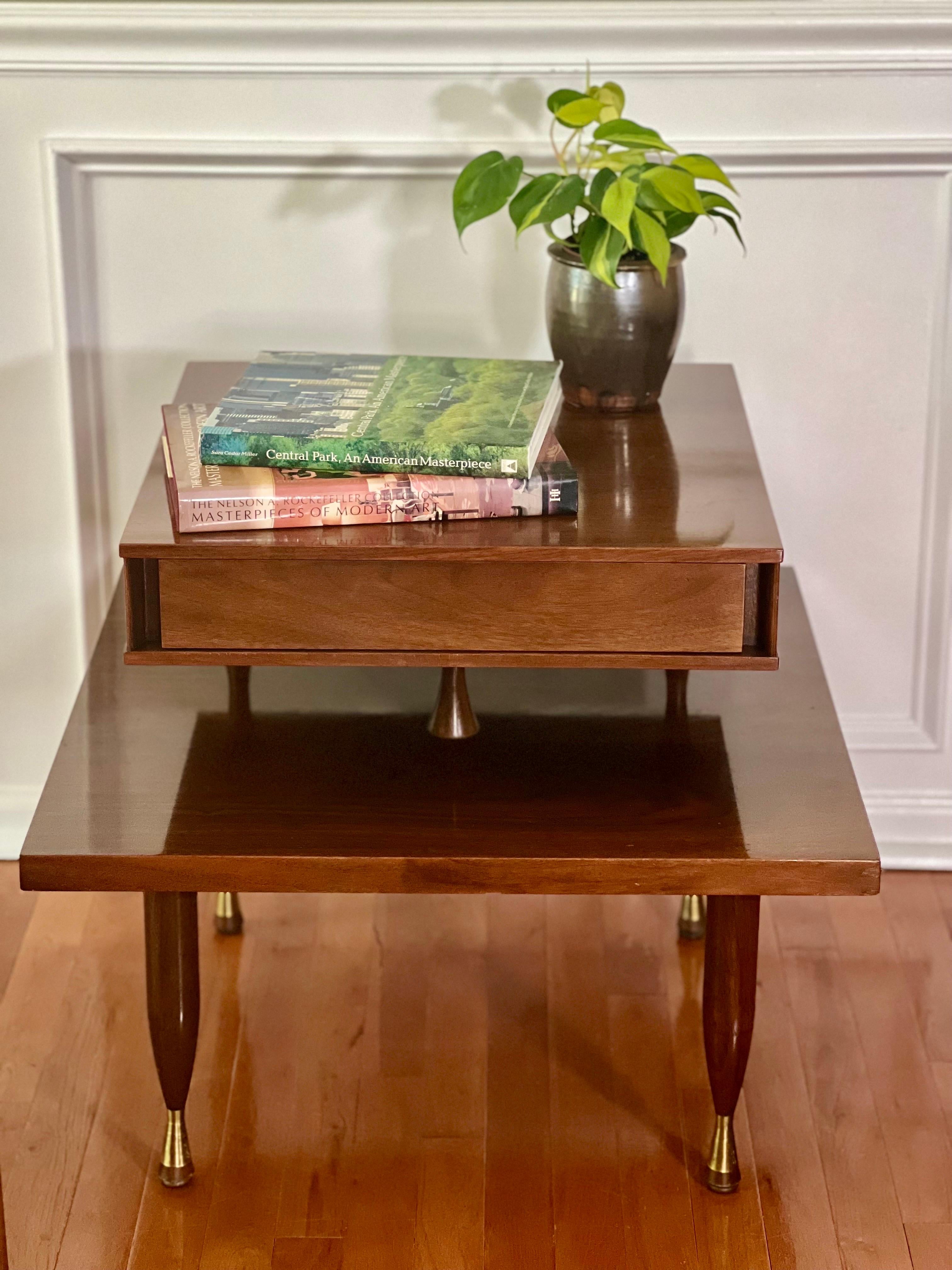 Vintage Widdicomb Style Walnut Floating Two Tier Side Table  For Sale 11