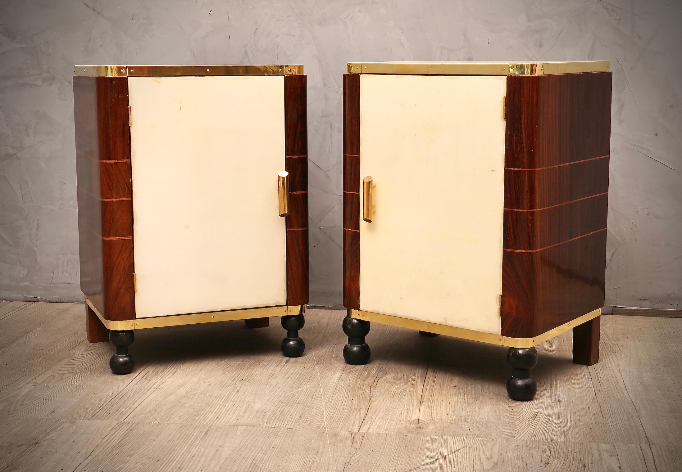Pair of nightstands from the midcentury, well articulated and finished. With its unique features and meticulous attention to detail, these nightstands are a testament to the innovative vision of the time, and furthermore their cornerless curves lead