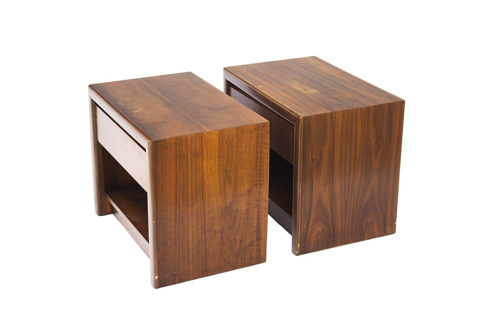 Mid-Century Walnut Nightstands by Lane, Pair For Sale 2