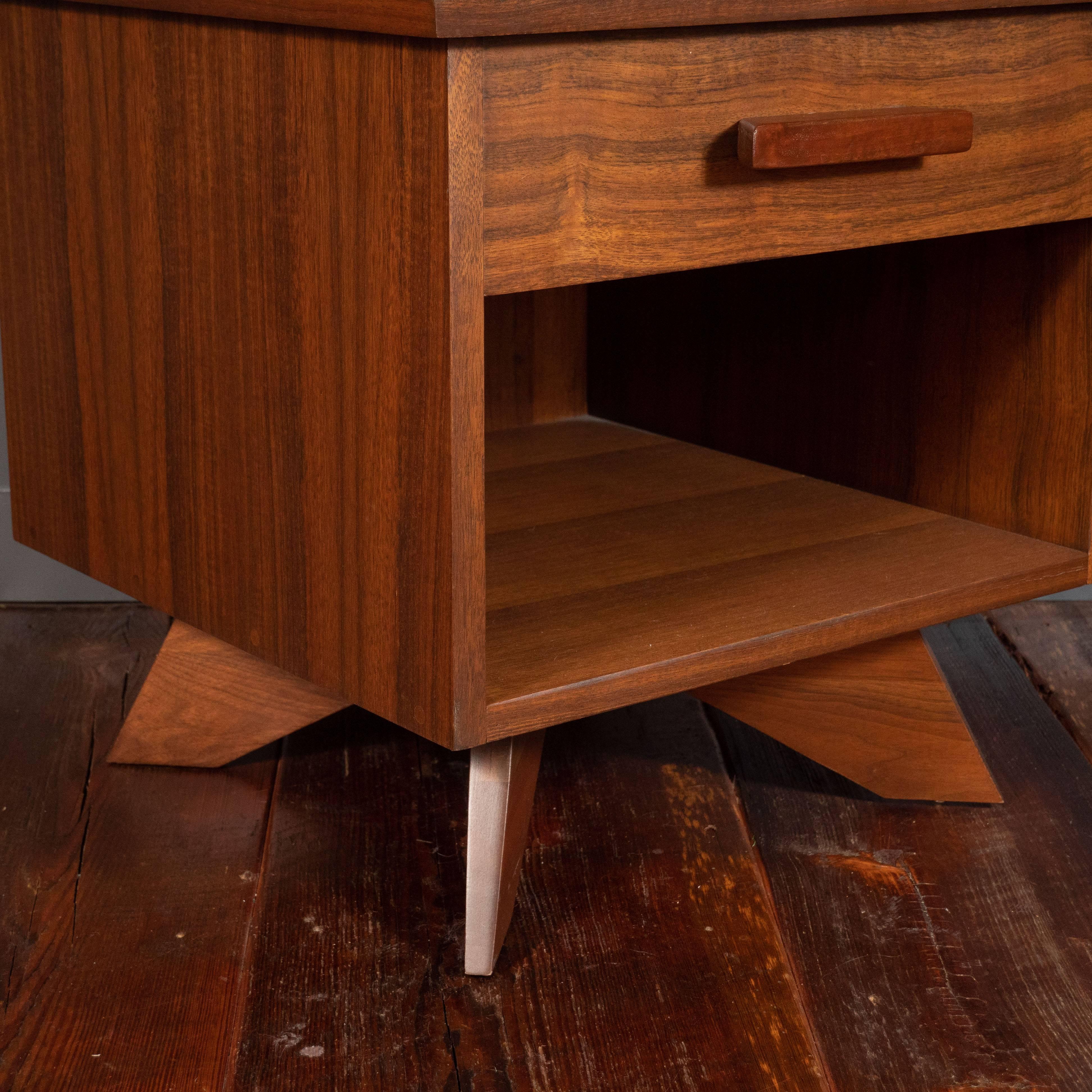 Midcentury Walnut Side Table by George Nakashima for Widdicomb Furniture Co. 1