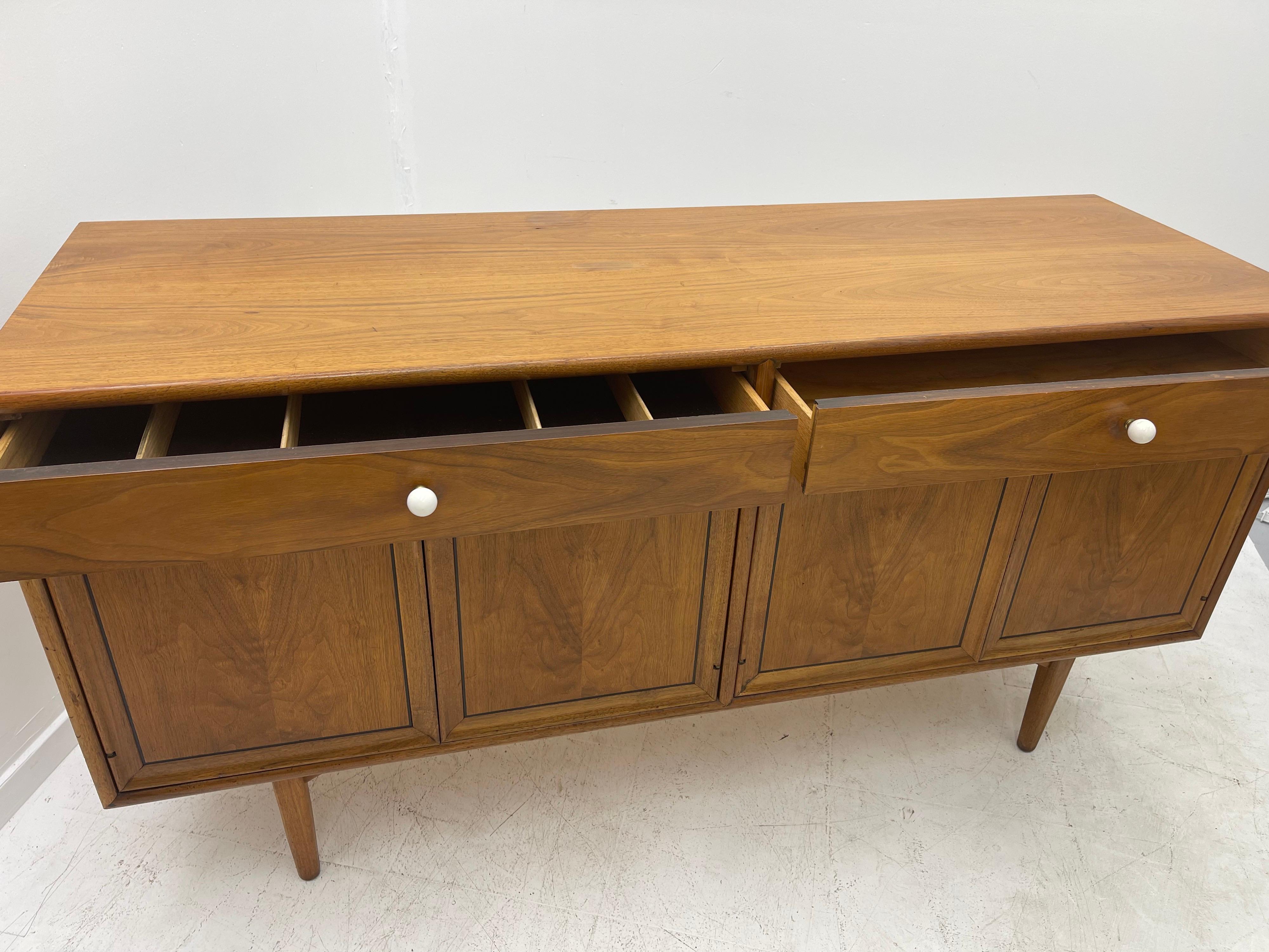 Midcentury Walnut Sideboard or Record Cabinet by Kip Stewart for Drexel In Good Condition In Seattle, WA