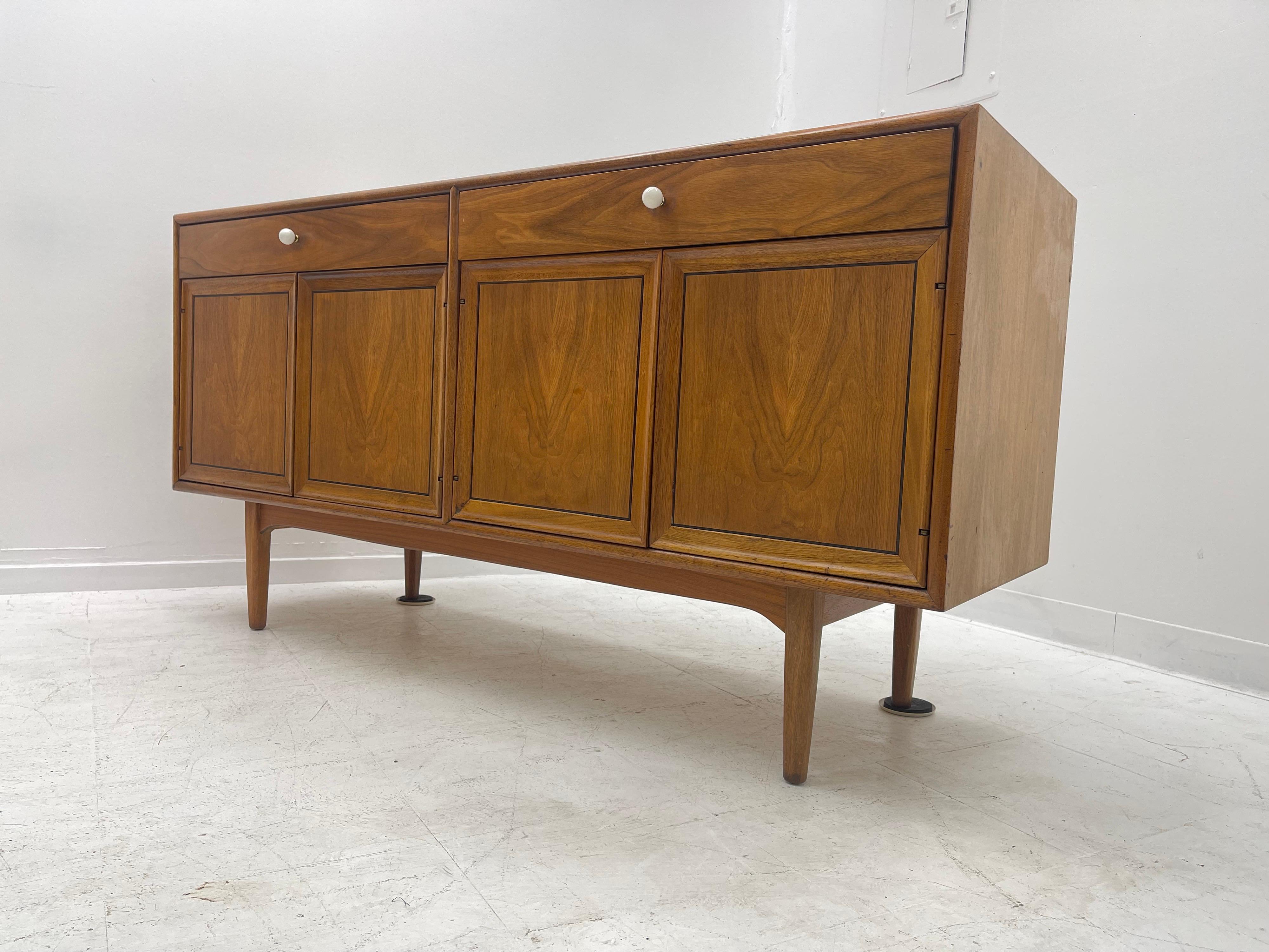 Midcentury Walnut Sideboard or Record Cabinet by Kip Stewart for Drexel 3