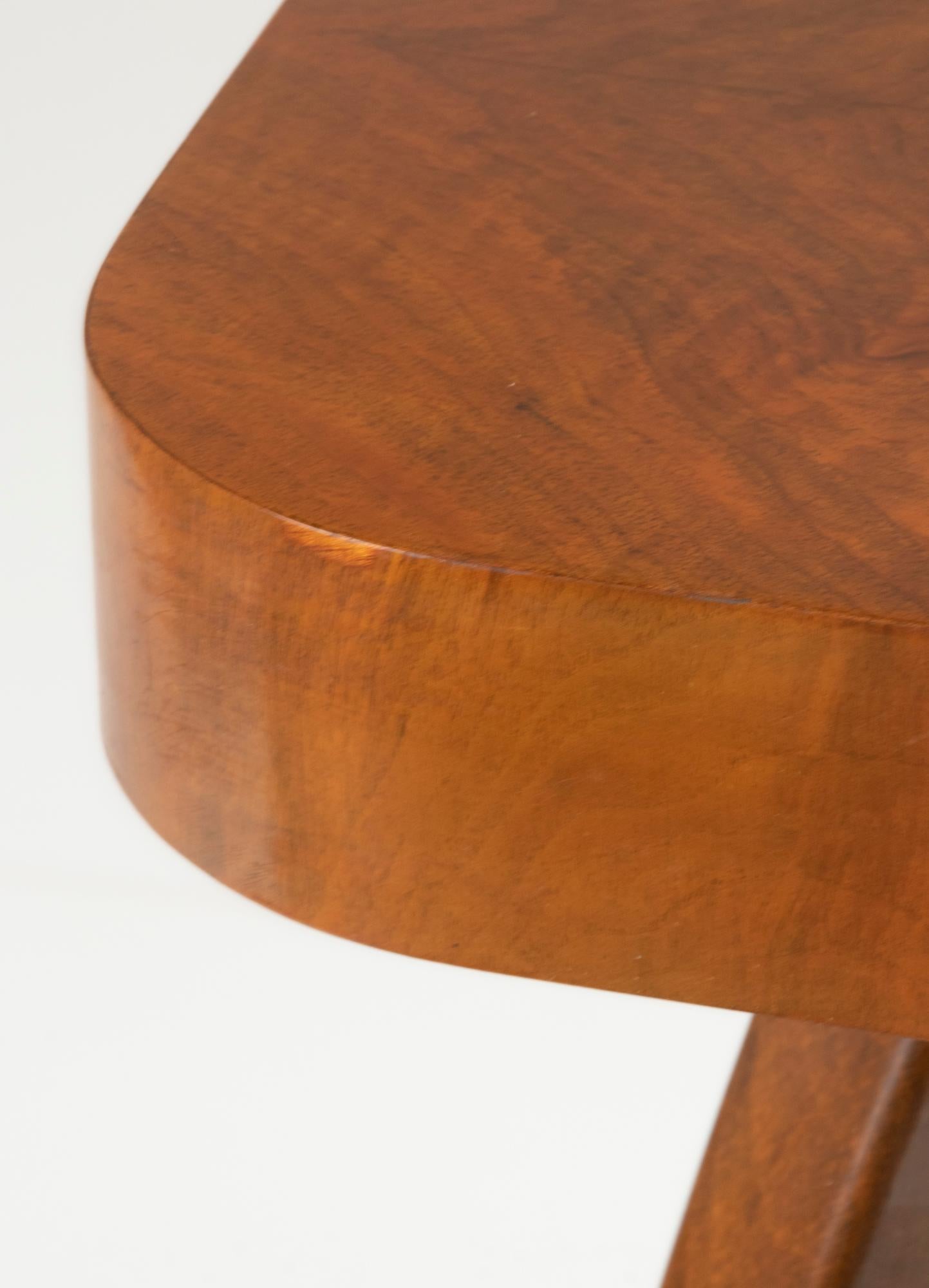 Midcentury Walnut Spiderleg Side Table H259 by Jindrich Halabala, UP 7