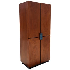 Nussbaumschrank aus der Mitte des Jahrhunderts von Glenn of California