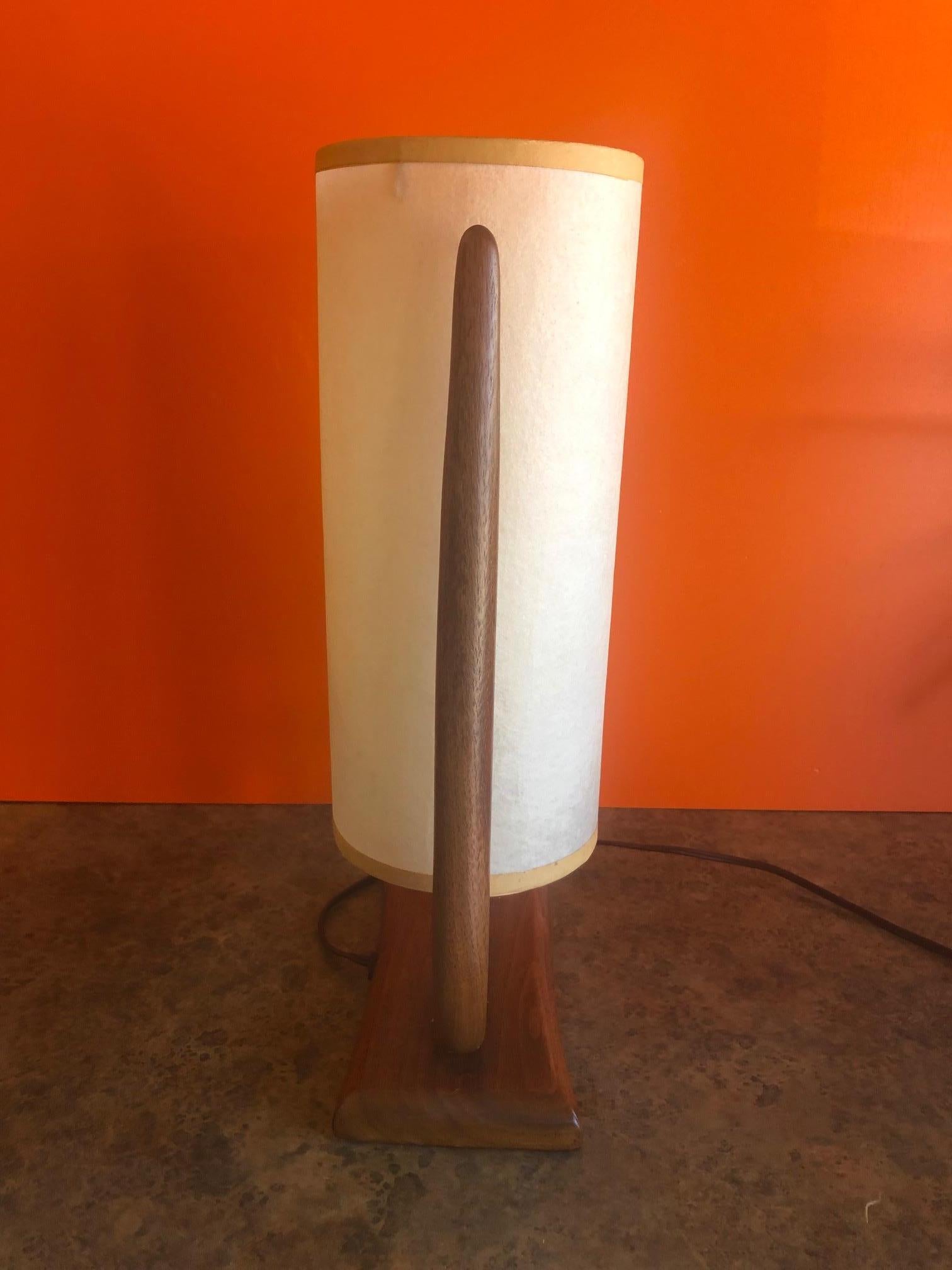 modeline table lamp
