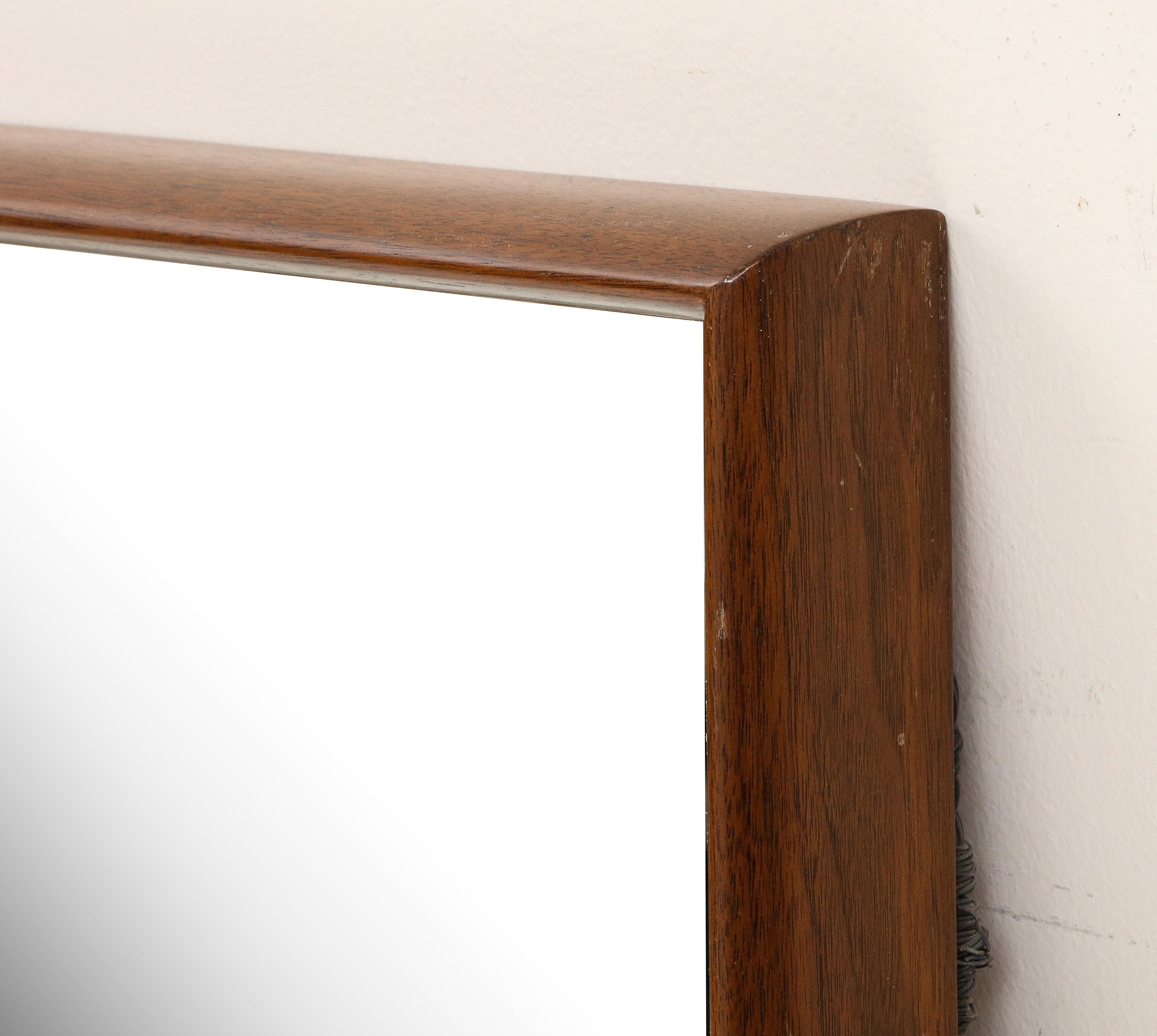 Mid-Century Walnut Wall Mirror by T.H. Robsjohn-Gibbings for Widdicomb In Good Condition For Sale In Chicago, IL