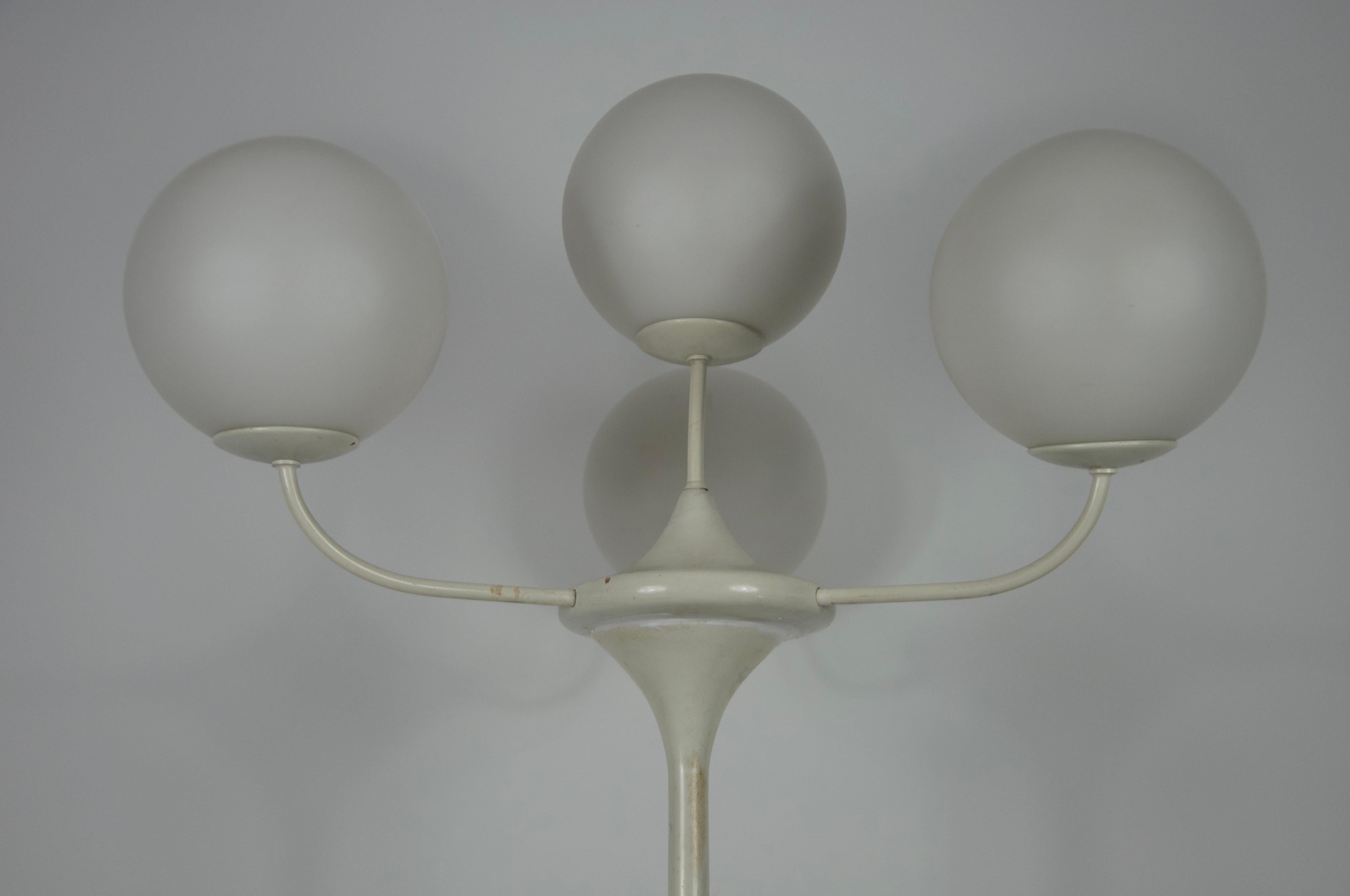 Tedesco Lampada da terra a 4 bracci di colore bianco del Midcentury, realizzata da Max Bill per Temde, 1960 in vendita