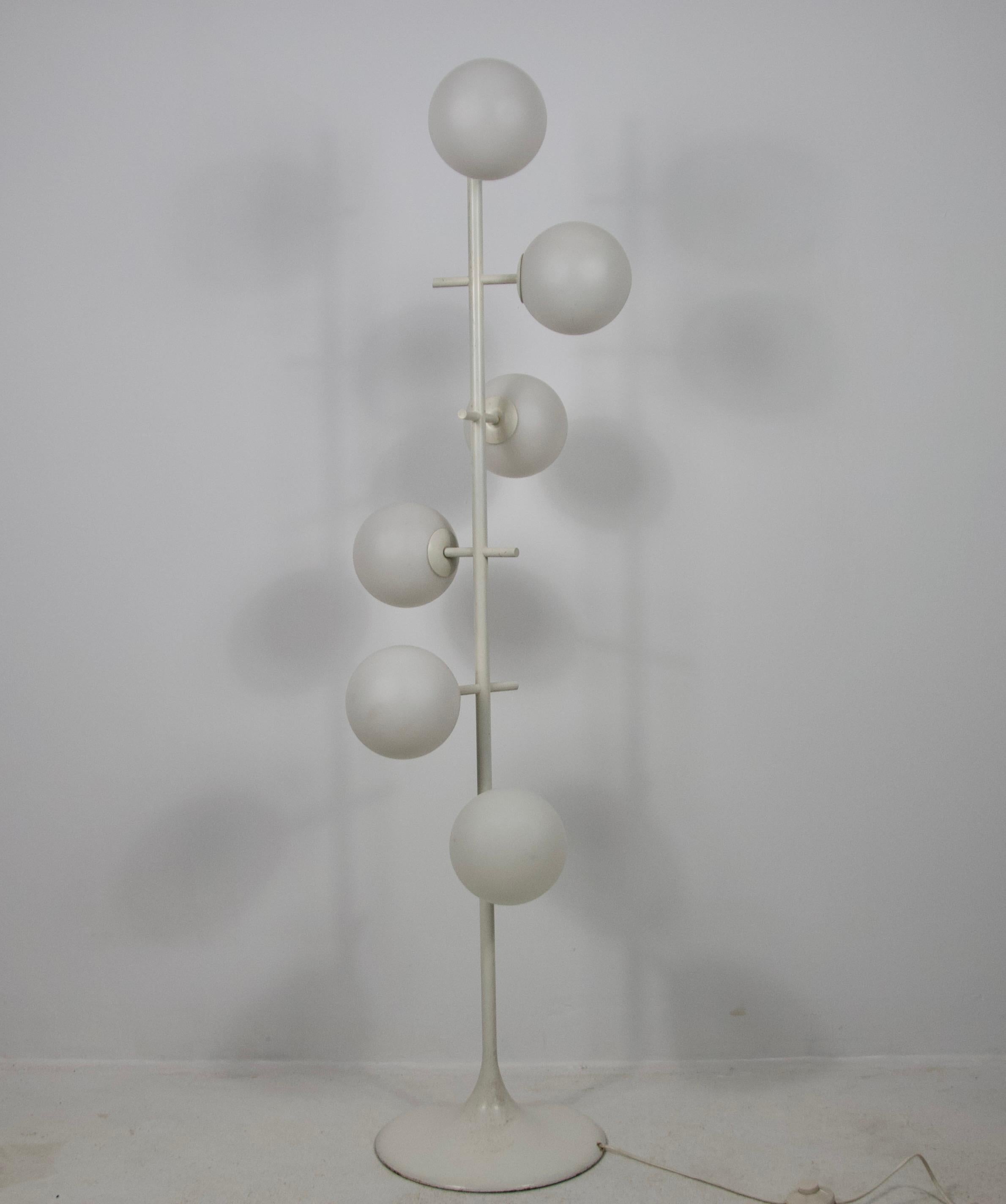 Mid-Century Modern Midcentury White 6-Arm Space Age Floor Lamp by Max Bill for Temde 1960s