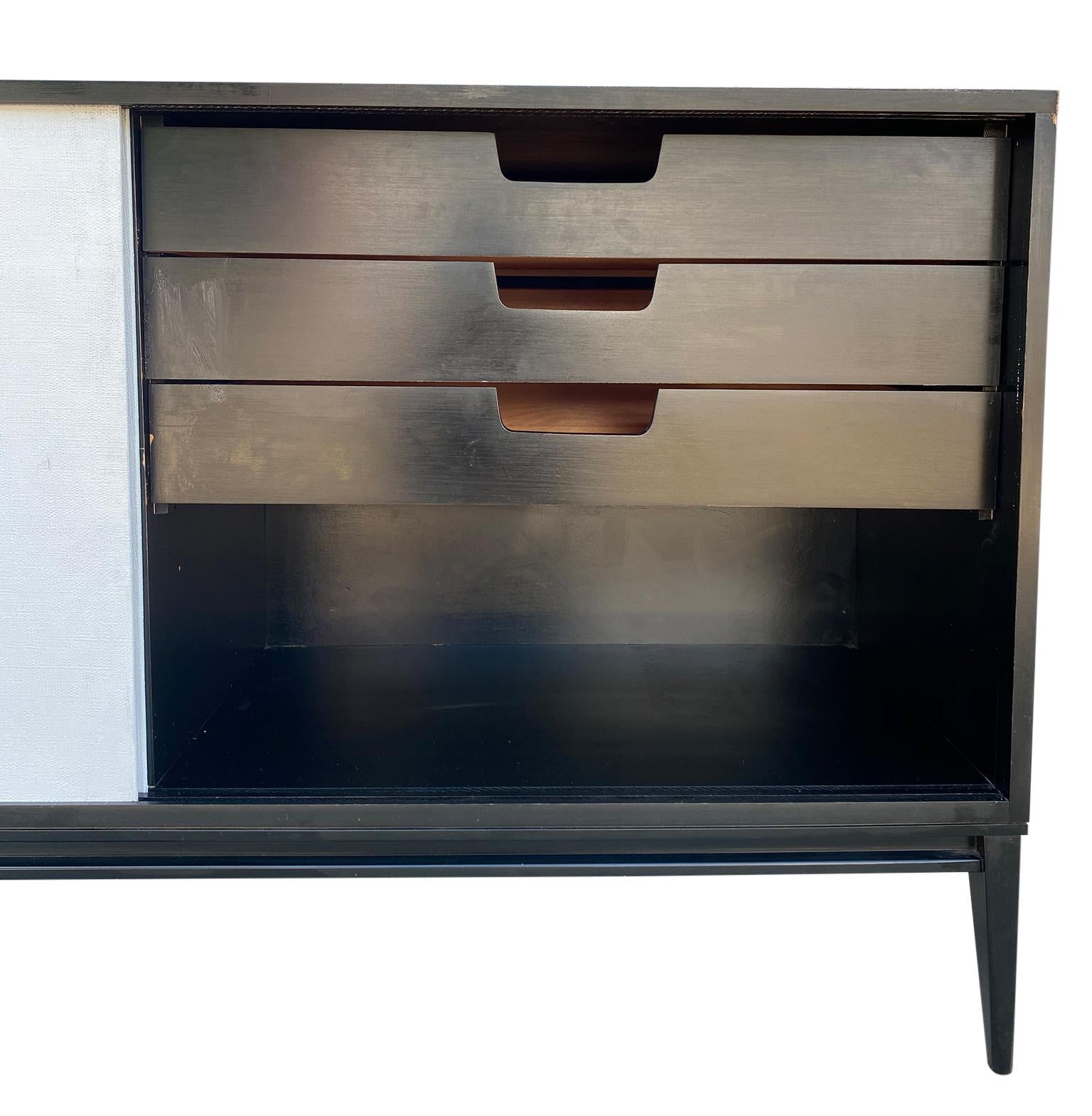 Mid-Century Modern Midcentury White Door Credenza Paul McCobb Planner Group #1514 Black Lacquer For Sale