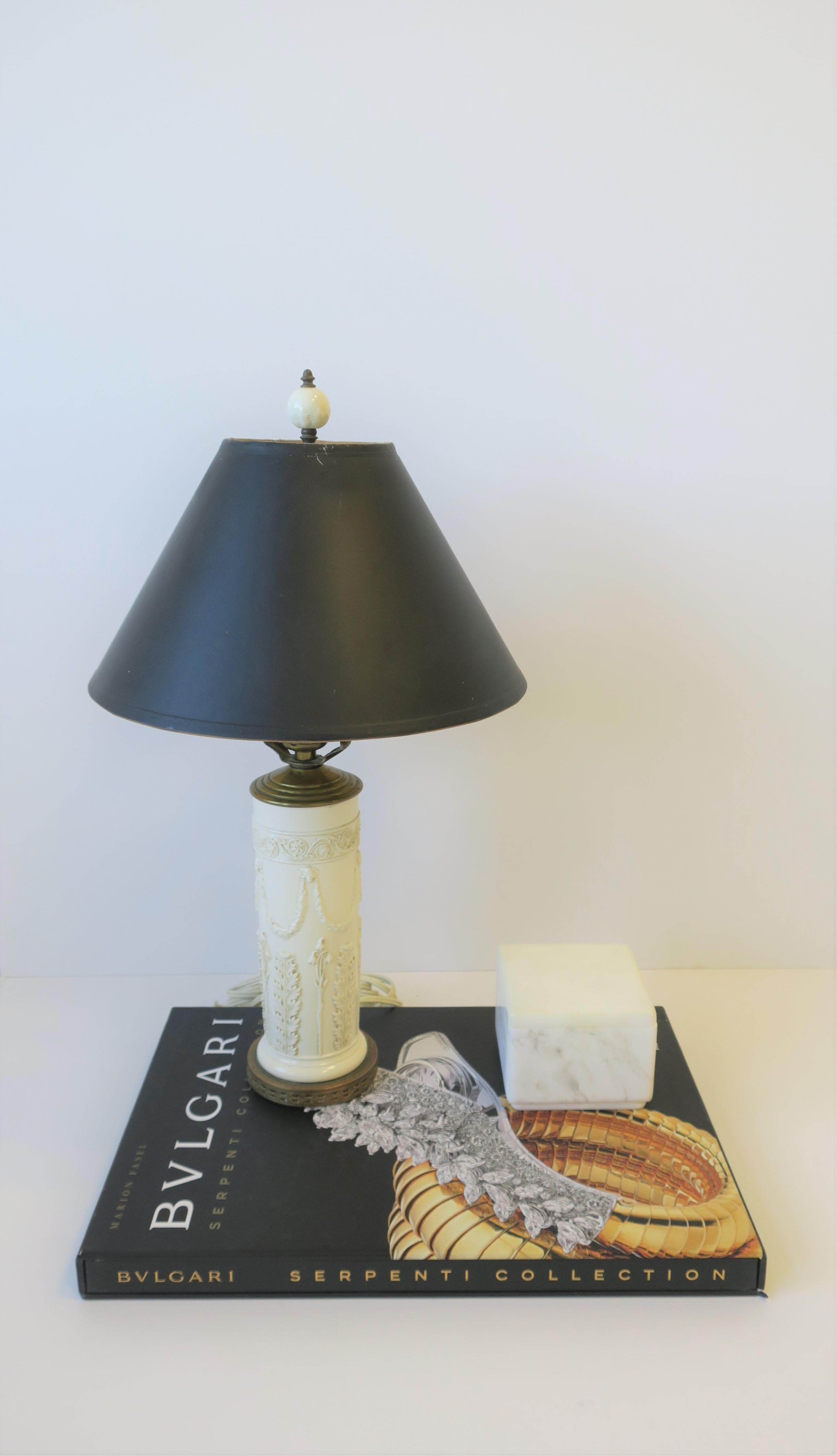 Wedgwood White Regency Rams Head Table or Desk Lamp In Good Condition In New York, NY
