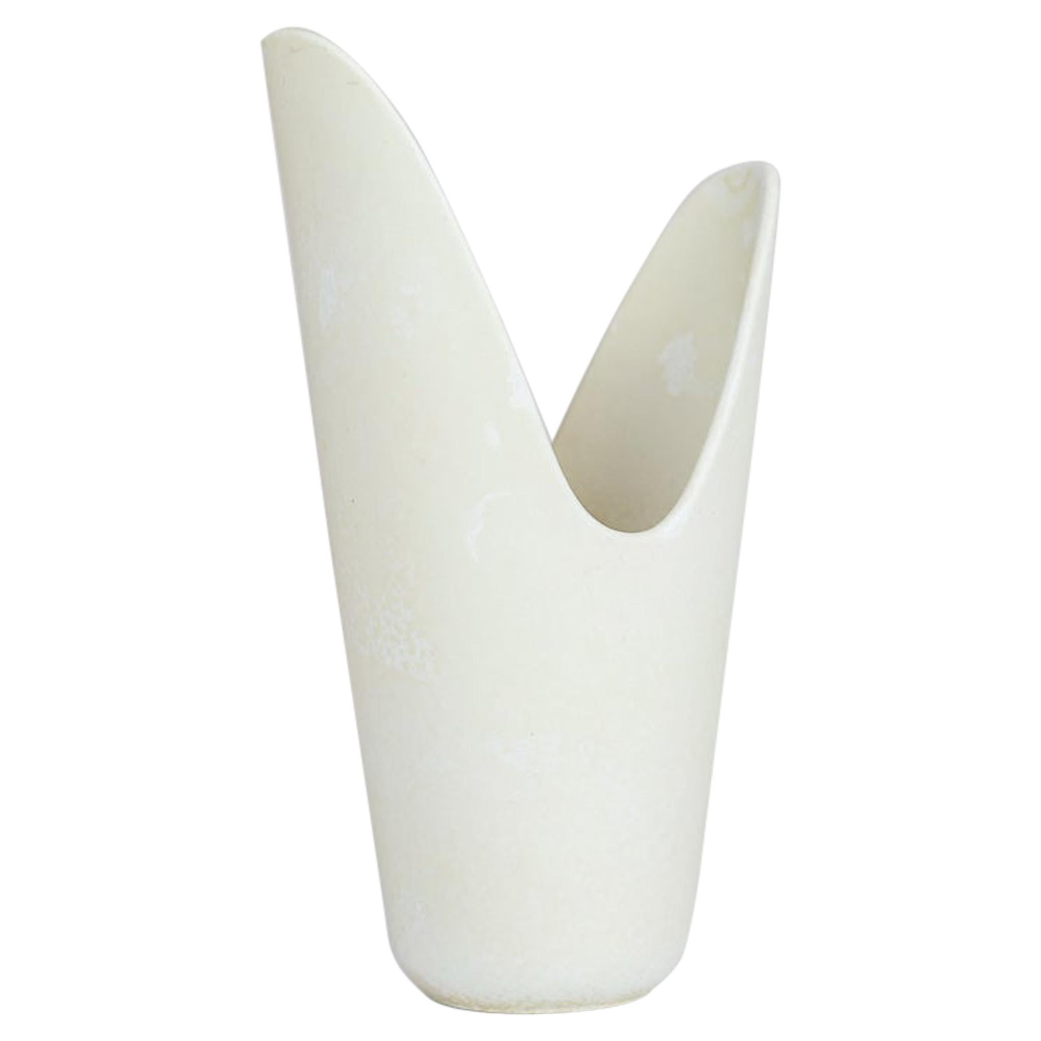 Midcentury Modern White "Pike Mouth" Vase Rörstrand by Gunnar Nylund, Sweden For Sale