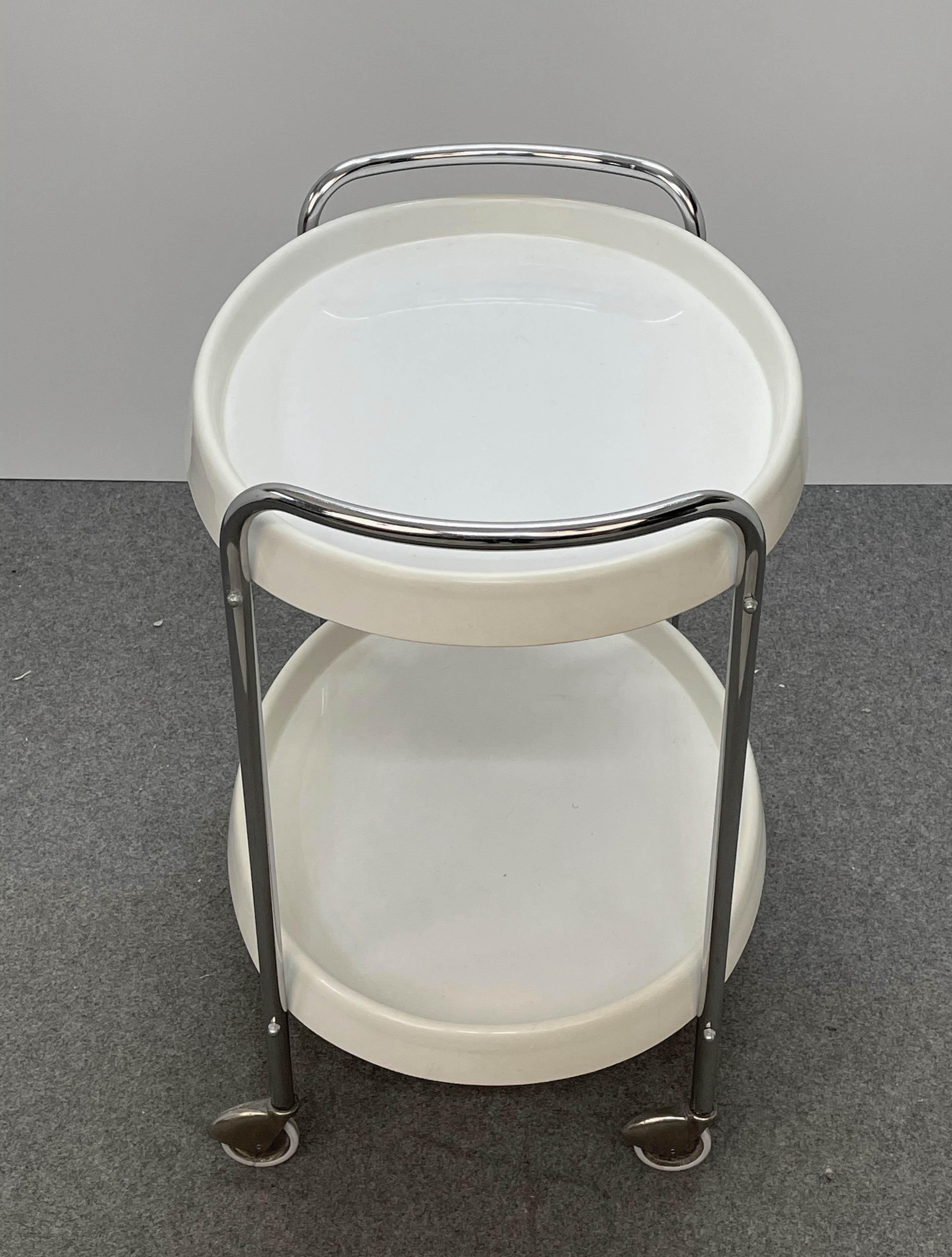 Midcentury White Plastic and Metal Chrome Italian Bar Cart Oval, 1950s For Sale 4