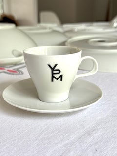 Tazas de café de porcelana blanca francesa de mediados de siglo de la manufactura Jean Luce Thomas
