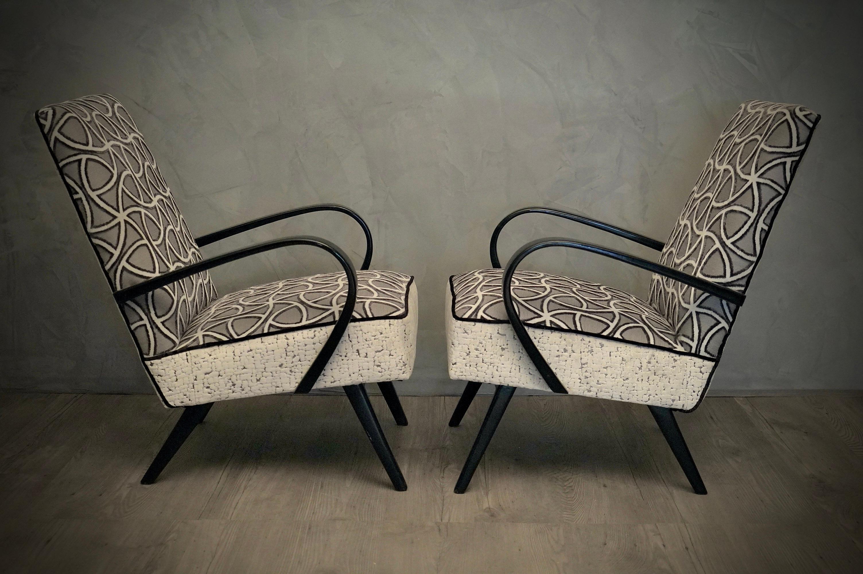 Fabric Midcentury White Velvet and Beech Wood Italian Club Armchairs, 1950 For Sale