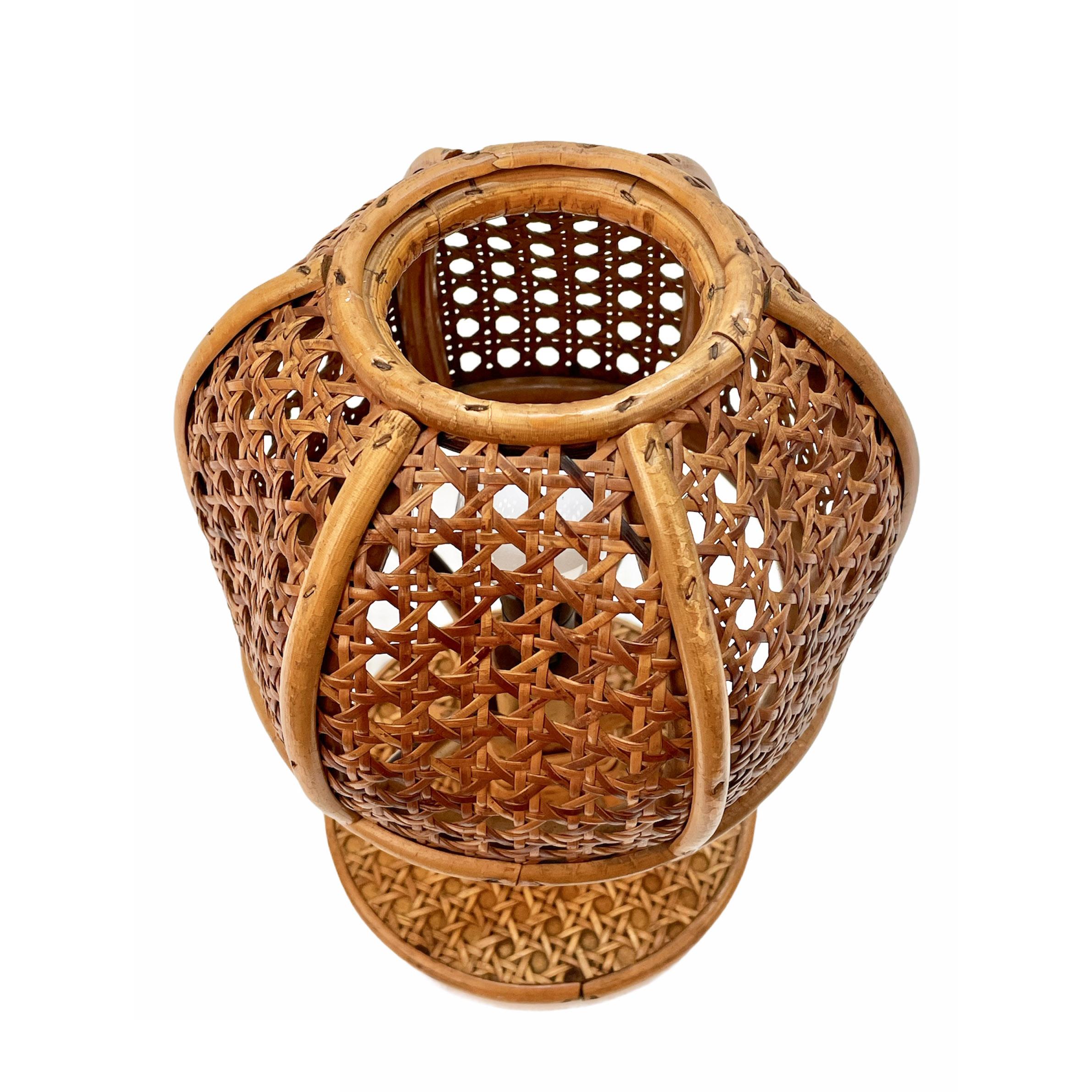 Midcentury Wicker and Rattan Italian Table Lamp, 1960s For Sale 4