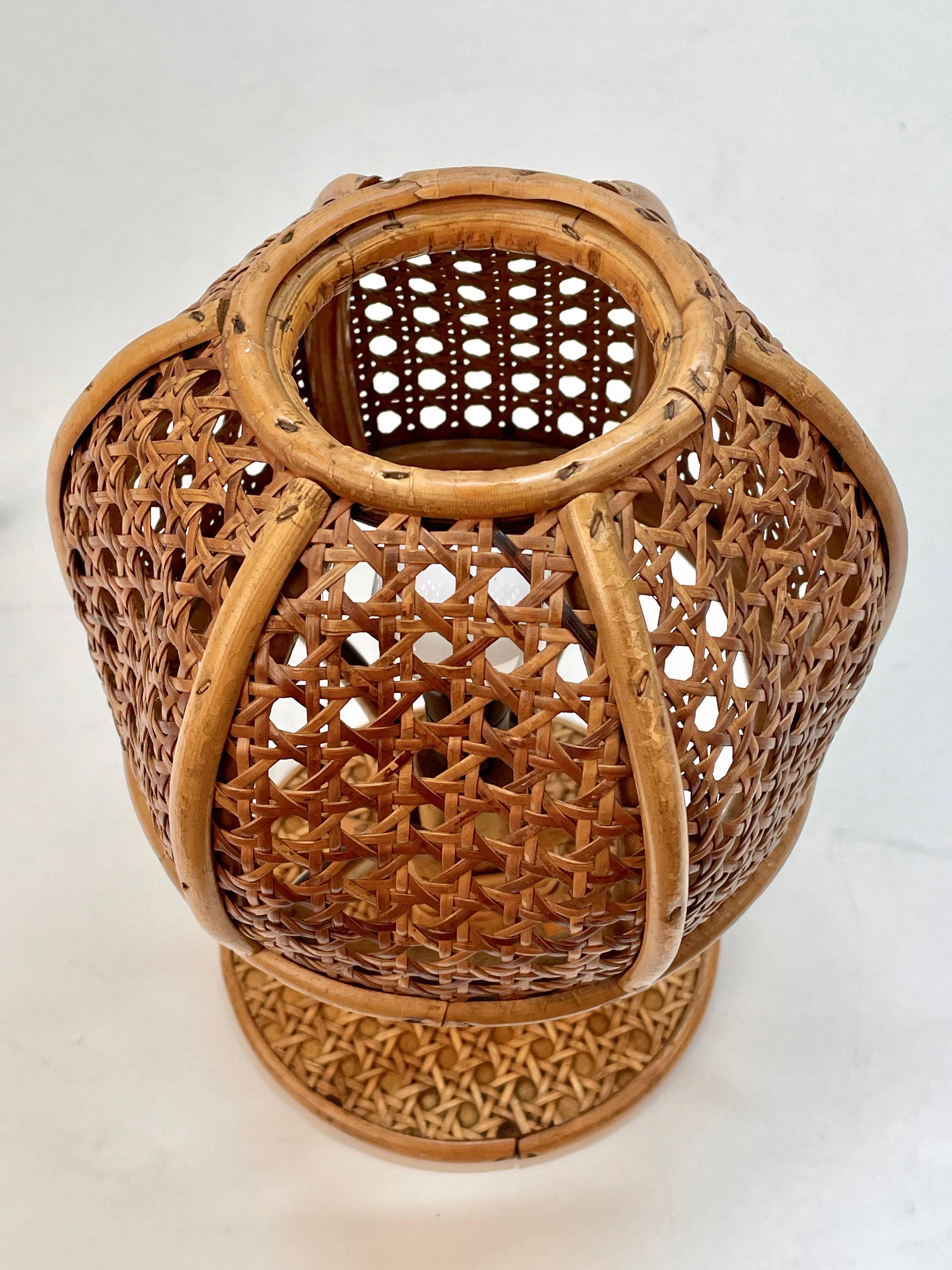 Midcentury Wicker and Rattan Italian Table Lamp, 1960s For Sale 14