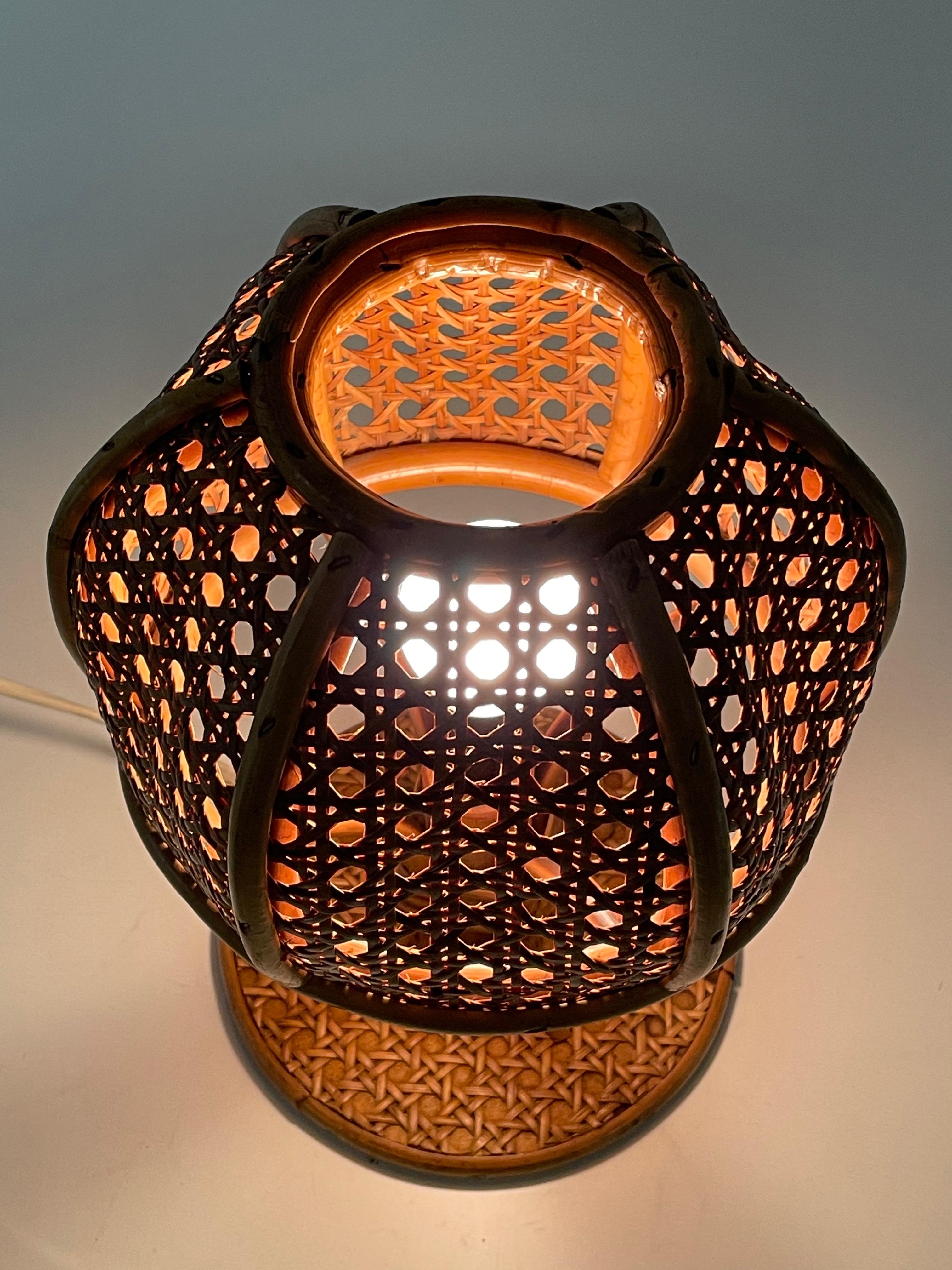 Midcentury Wicker and Rattan Italian Table Lamp, 1960s For Sale 2