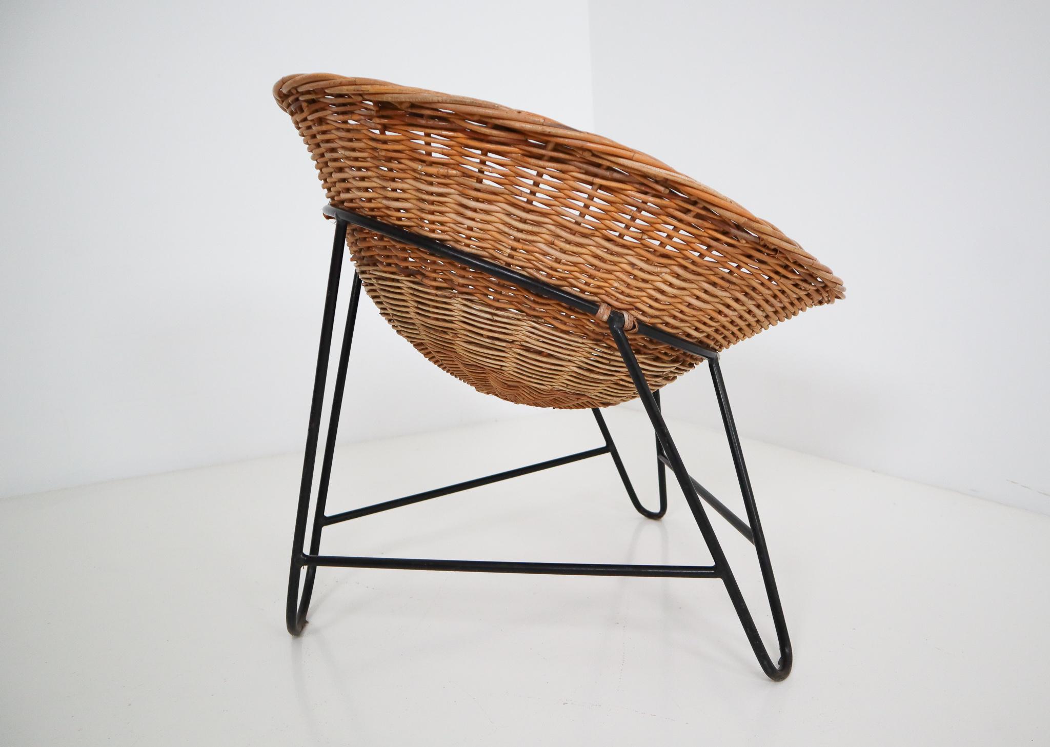 Mid-Century Modern Midcentury Wicker Easy-Lounge-Patio Chair Designed in Europe, 1960s