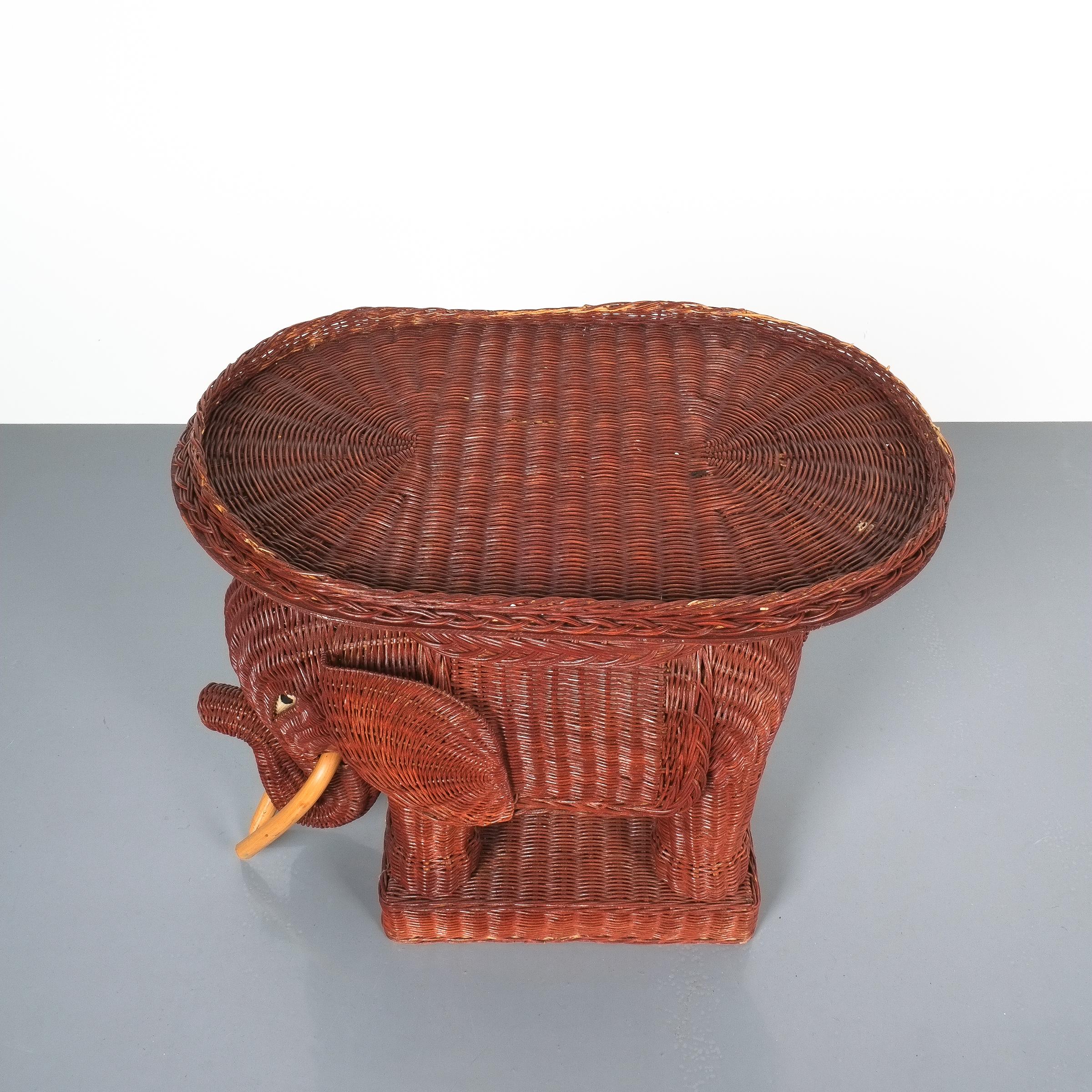 Midcentury Wicker Elephant Side Table or Flower Pot Stand (Korbweide)