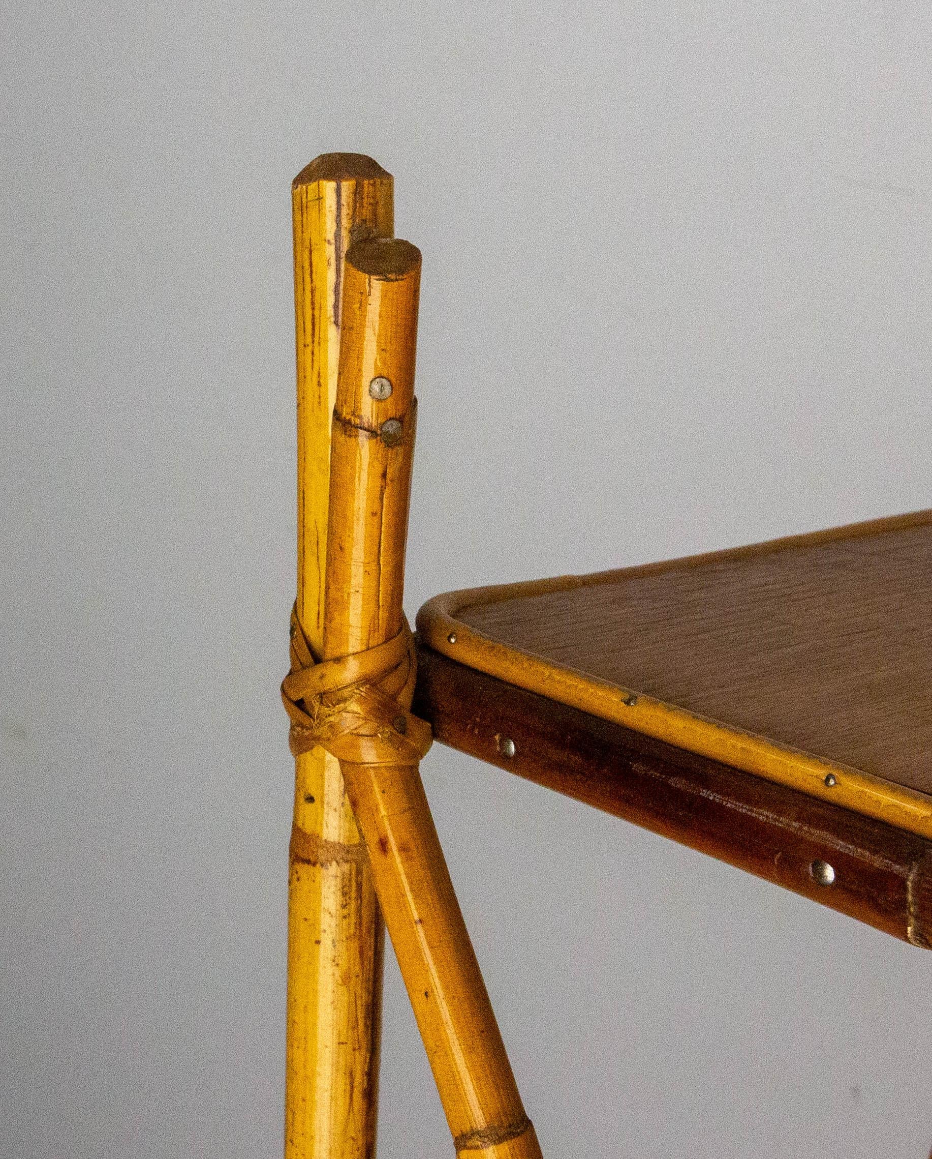 Scaffali in vimini del Medioevo Libreria francese Étagère in vendita 4