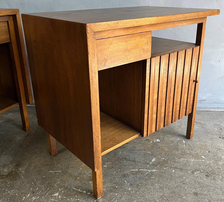 Midcentury Widdicomb Night Stands or Side Tables For Sale 4