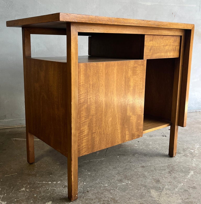 Midcentury Widdicomb Night Stands or Side Tables For Sale 5