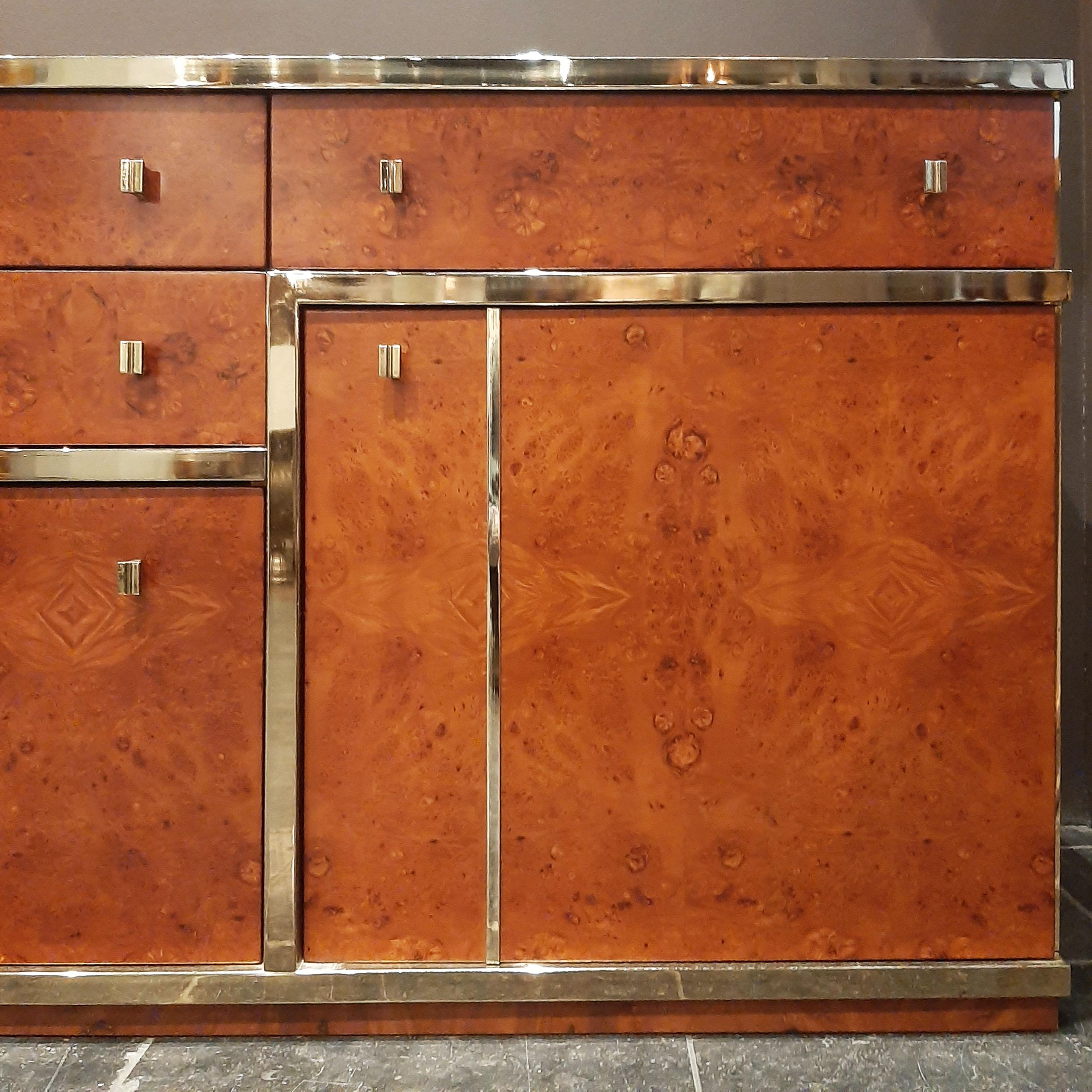 Late 20th Century Midcentury Willy Rizzo Burl Wood and Chrome Credenza, Italy, 1970s For Sale