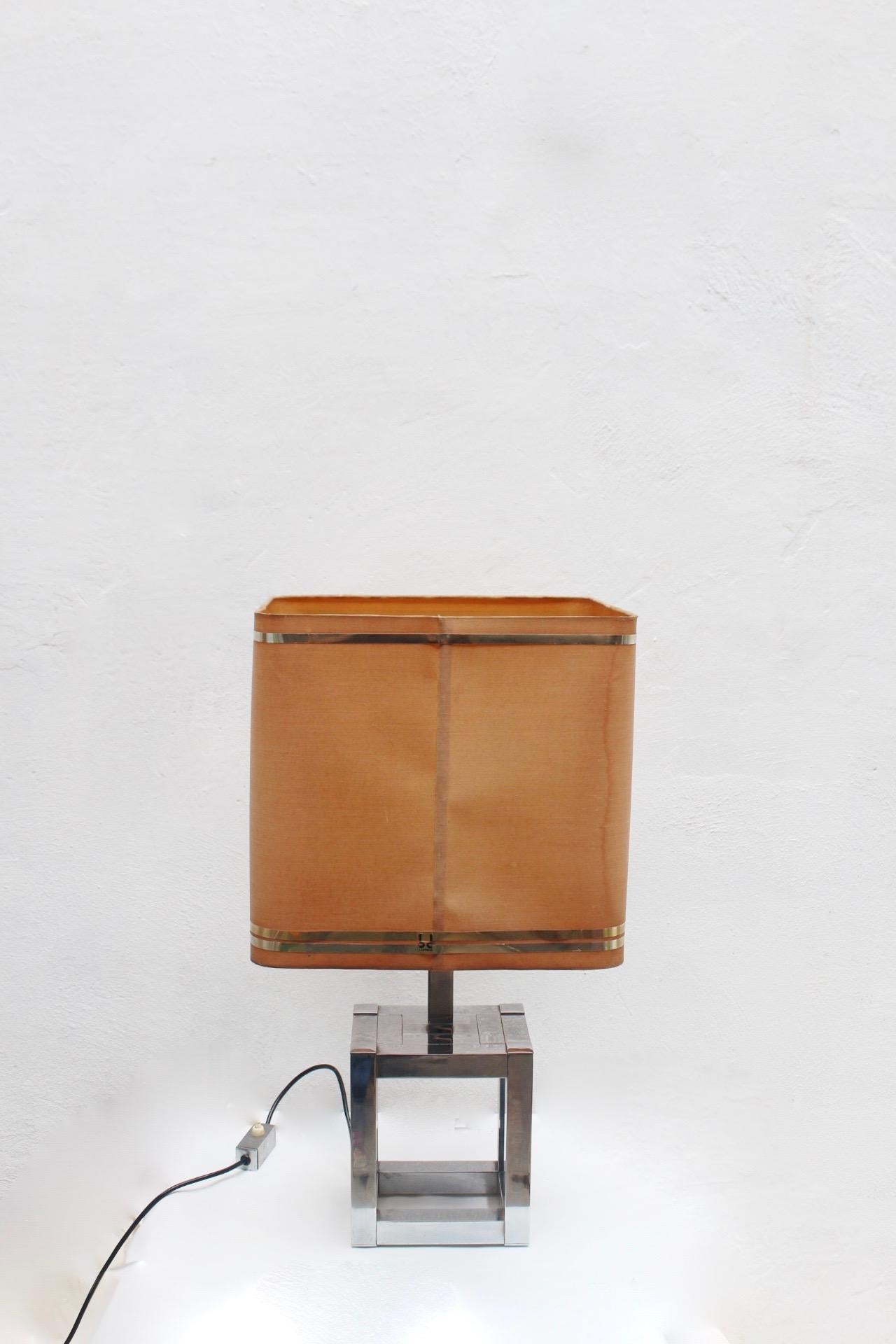 Midcentury Willy Rizzo Sculptural Cubic Sculptural Table Lamp for Lumica, 1970s In Good Condition For Sale In Valencia, Valencia