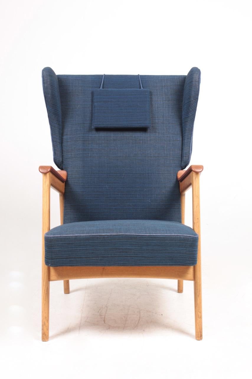Mid-20th Century Midcentury Wingback Chair in Teak and Oak, Danish Design, 1960s