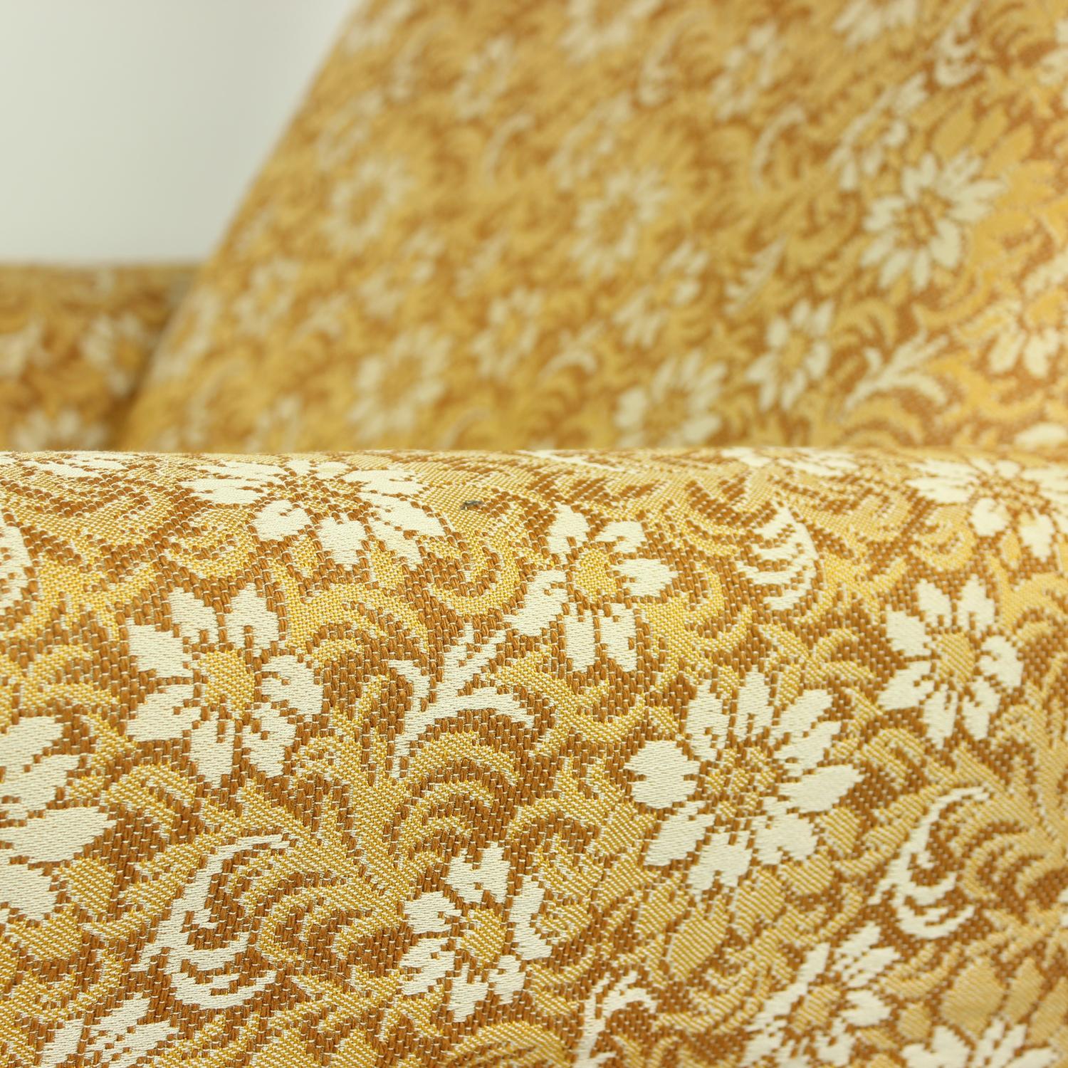 Fauteuil à roulettes du milieu du siècle par Ton, Tchécoslovaquie années 1960 en vente 7