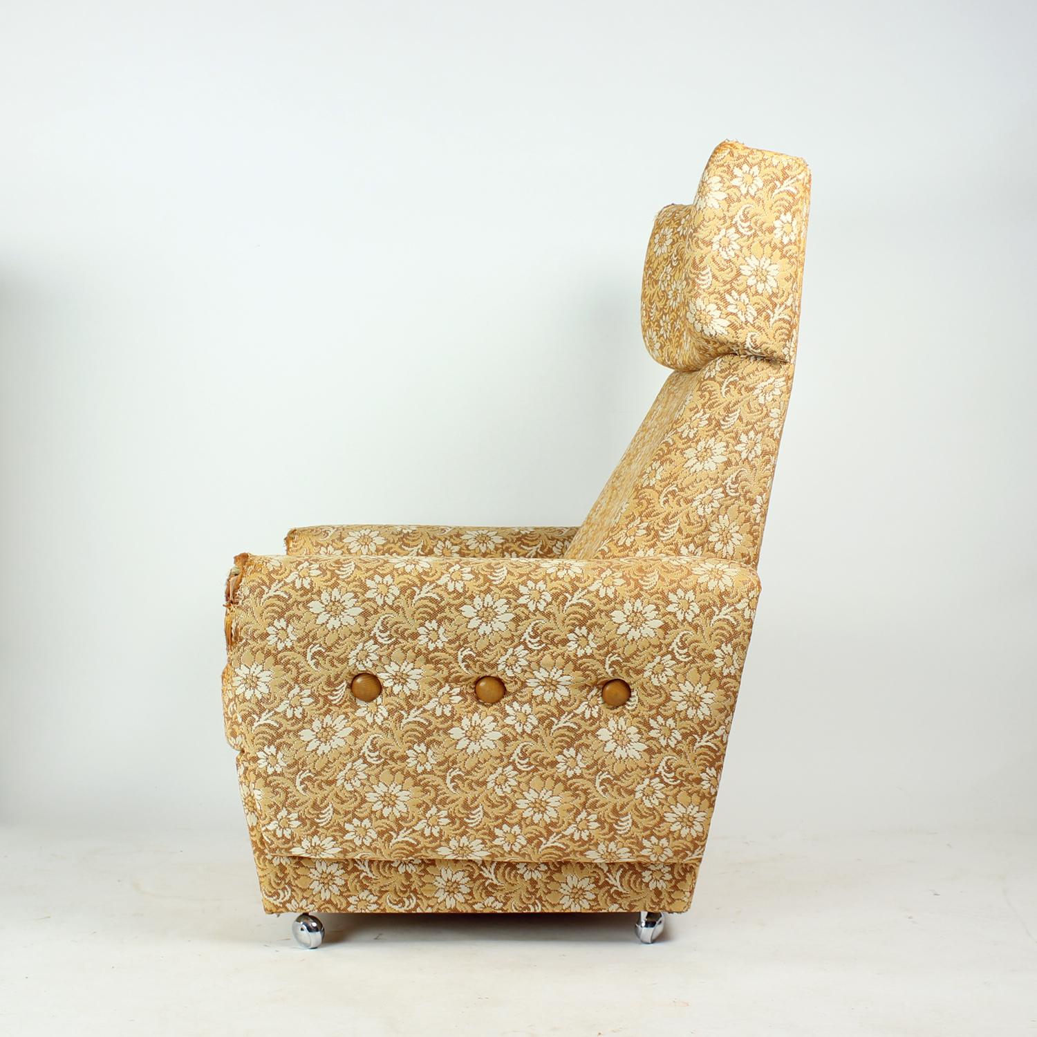 Mid-Century Modern Fauteuil à roulettes du milieu du siècle par Ton, Tchécoslovaquie années 1960 en vente