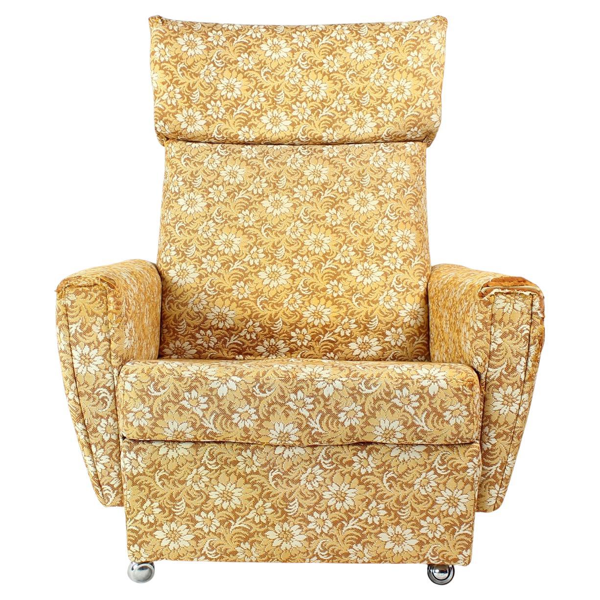 Sillón con ruedas de mediados de siglo By Ton, Checoslovaquia Años 60