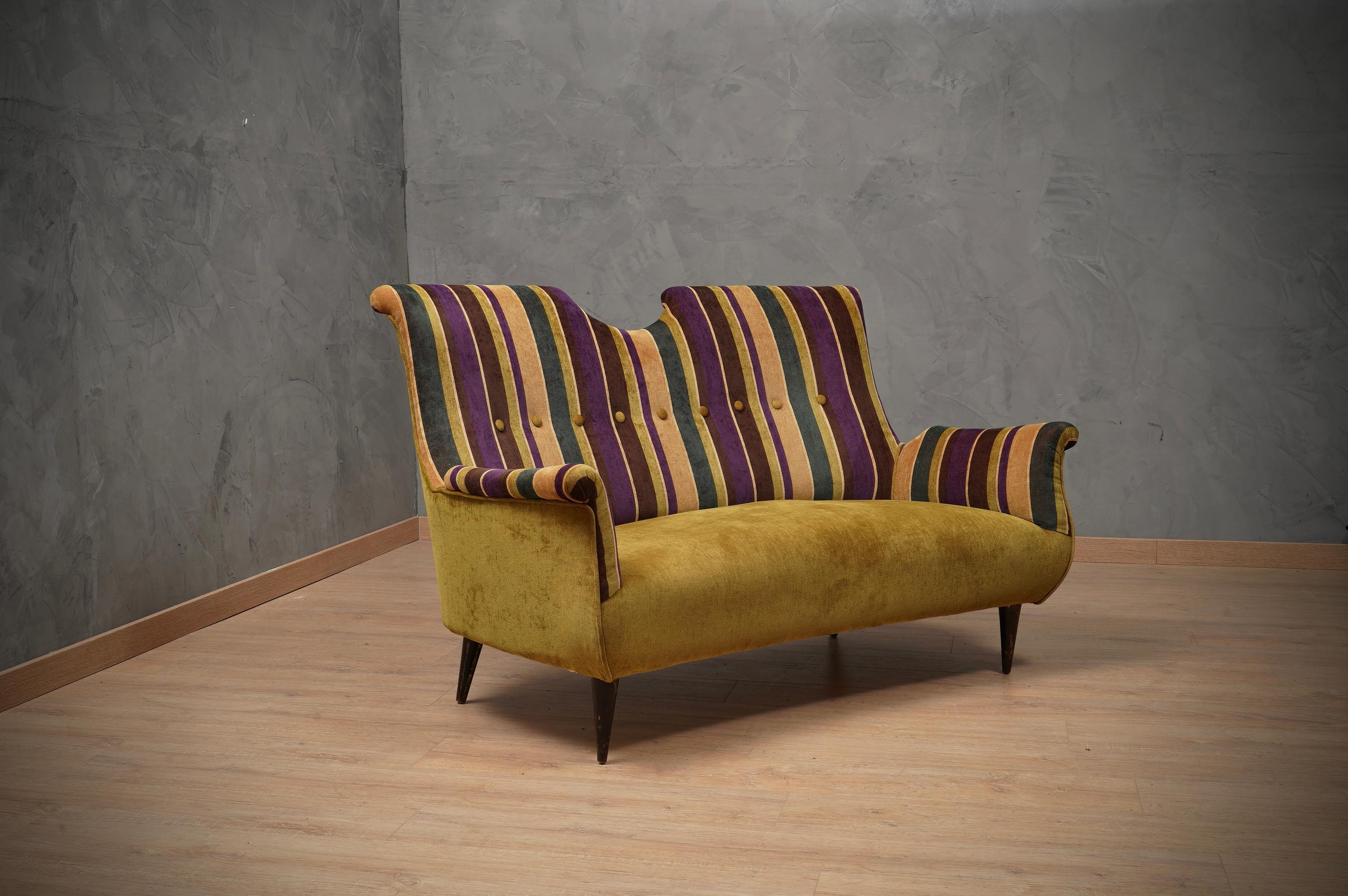 Midcentury with Velvet Bicolored Italian Sofa, 1950 In Good Condition For Sale In Rome, IT